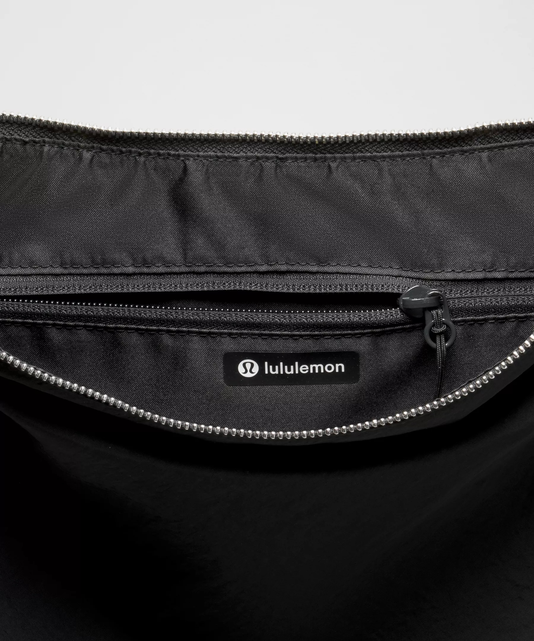 Convertible Ruched Crossbody Bag 6.5L - 4