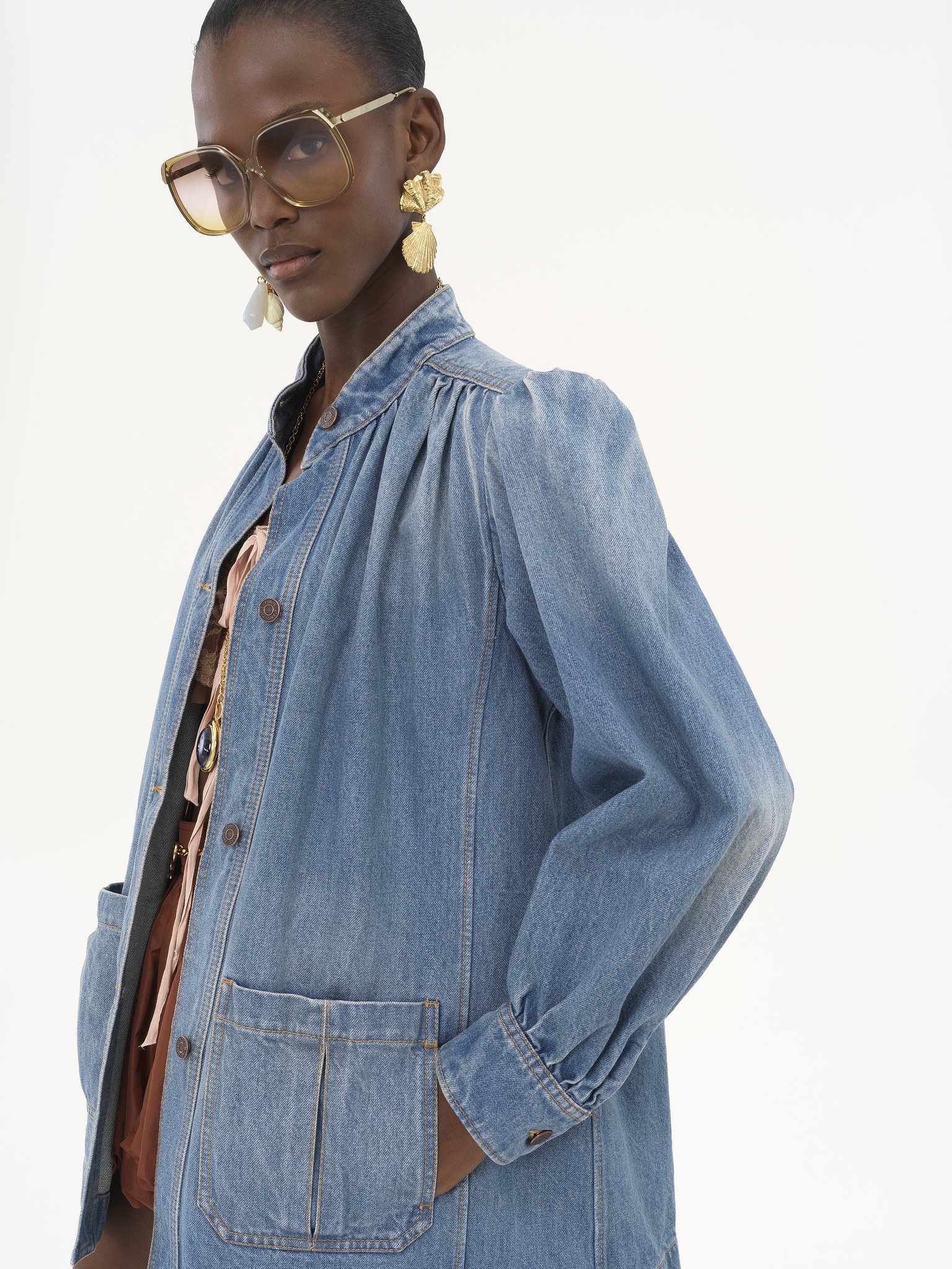 HIGH-NECK GATHERED JACKET IN DENIM - 7