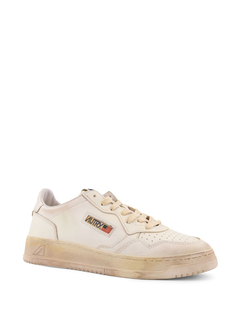 AUTRY Medalist Super Vintage sneakers outlook