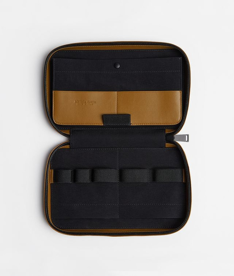 Bottega Veneta TRAVEL CASE outlook