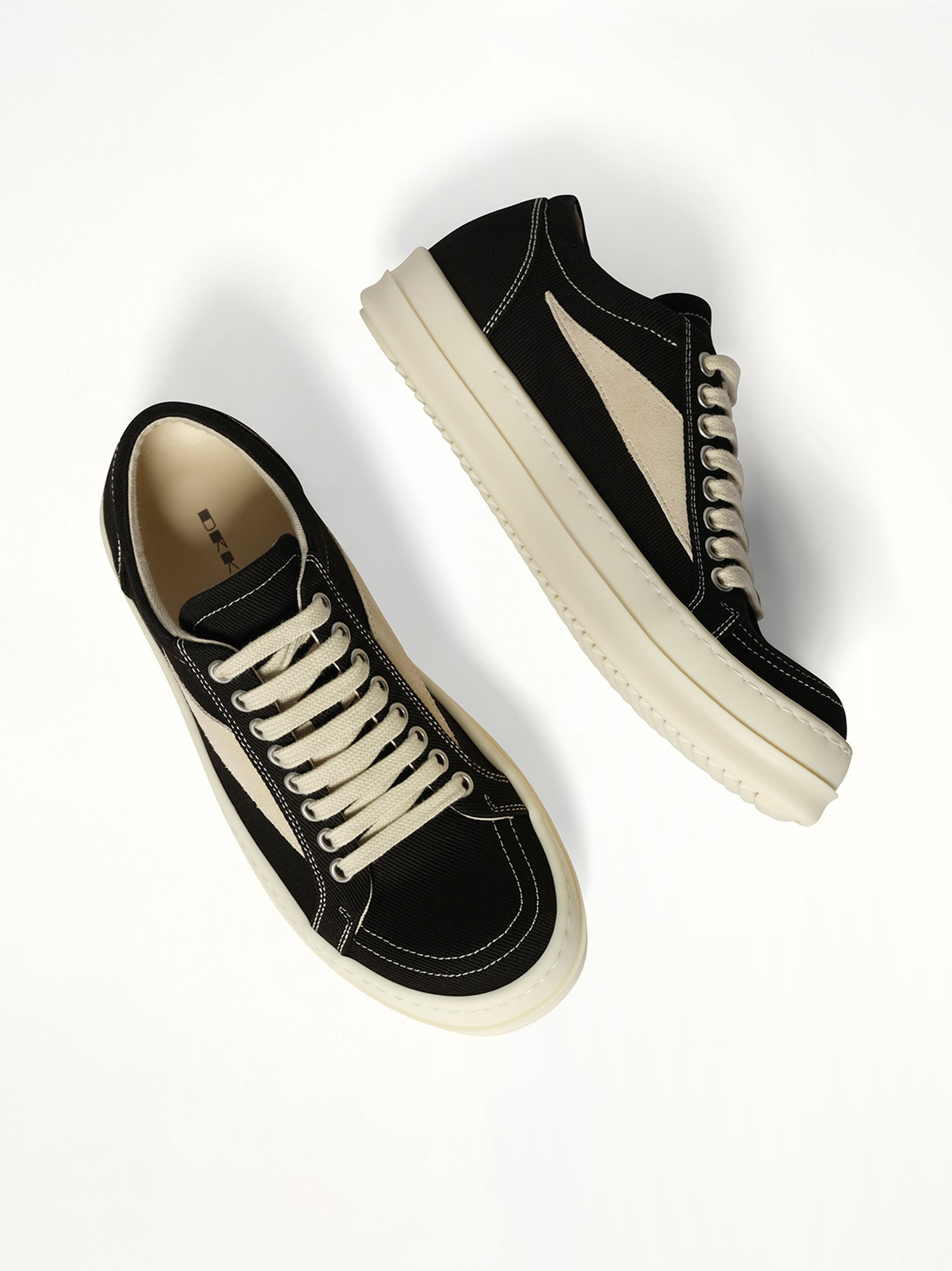 Vintage Sneaks in Black/Milk/Milk - 4
