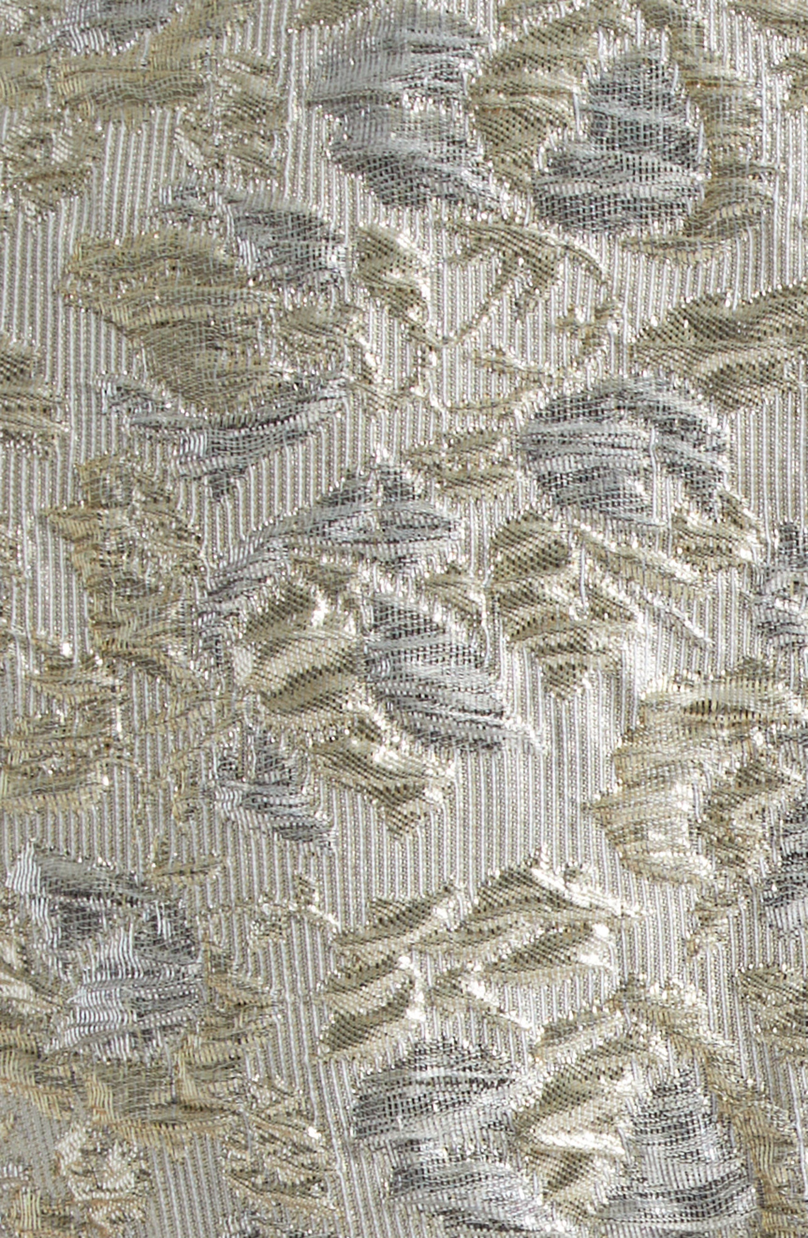 Sleeveless Metallic Cloqué Peplum Cocktail Dress - 6