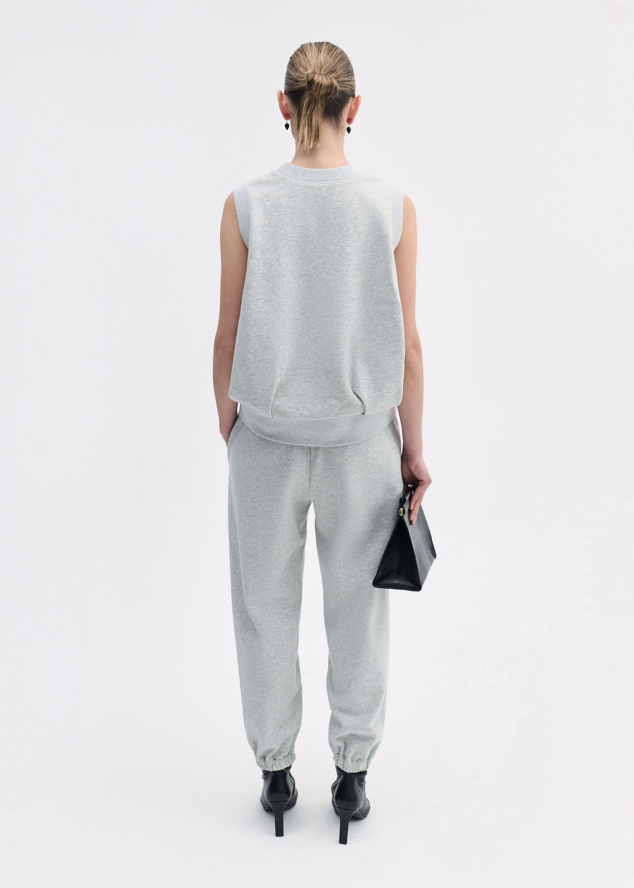 Sleeveless Sweatshirt in Scuba - 4