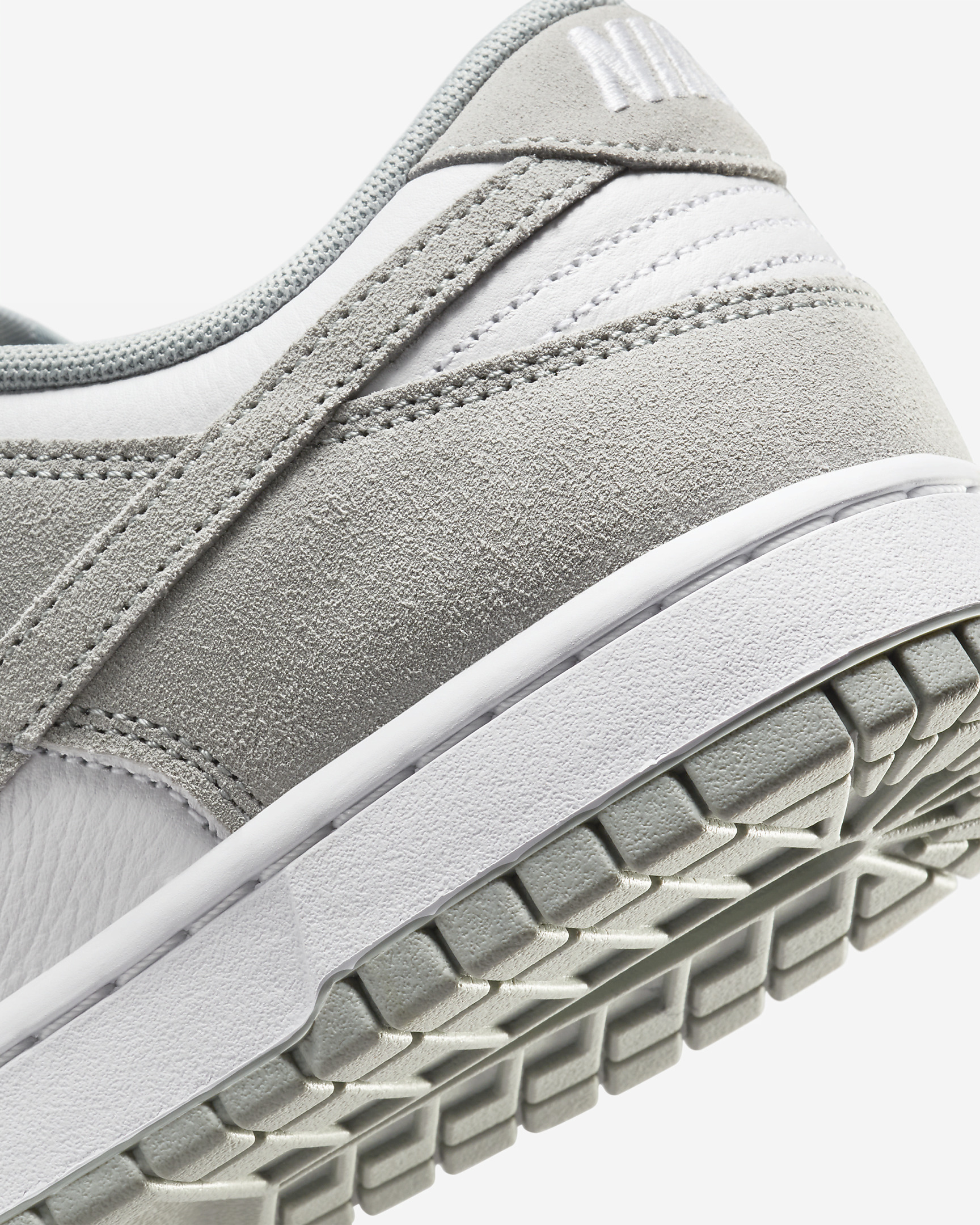 Nike Dunk Low Retro Men's Shoes - 8