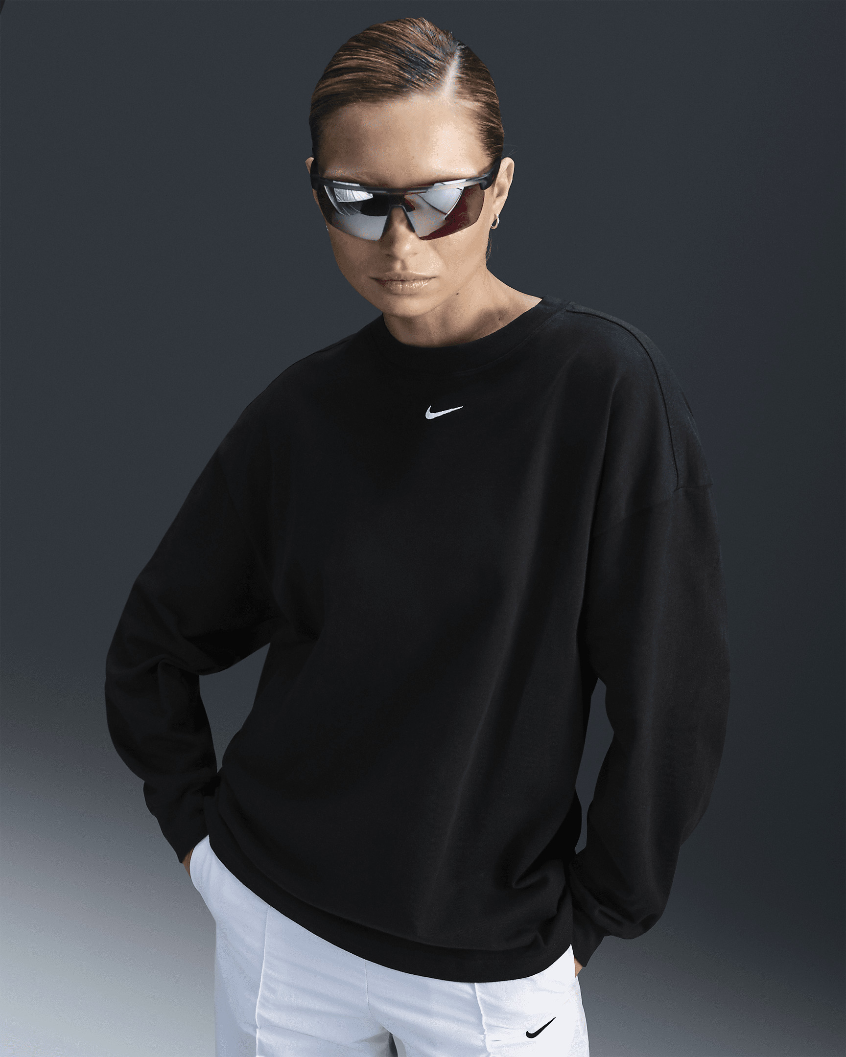 Nike Sportswear Essential Women's Oversized Long-Sleeve T-Shirt - 3