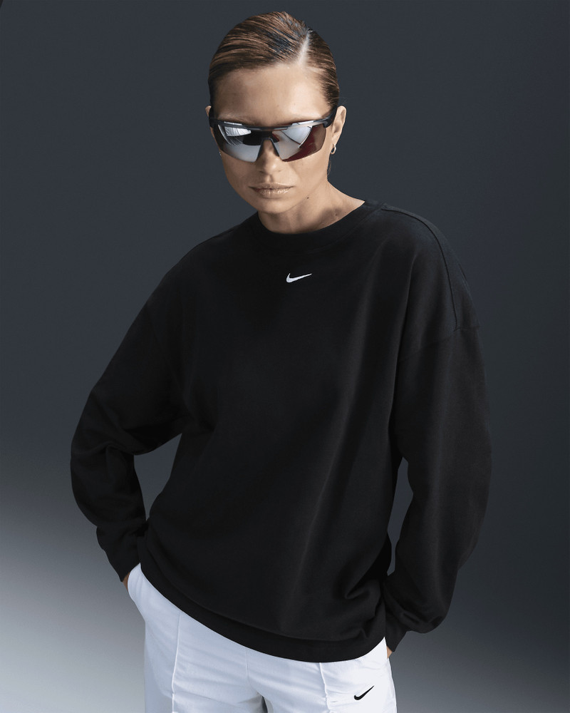Nike Sportswear Essential Women's Oversized Long-Sleeve T-Shirt 3