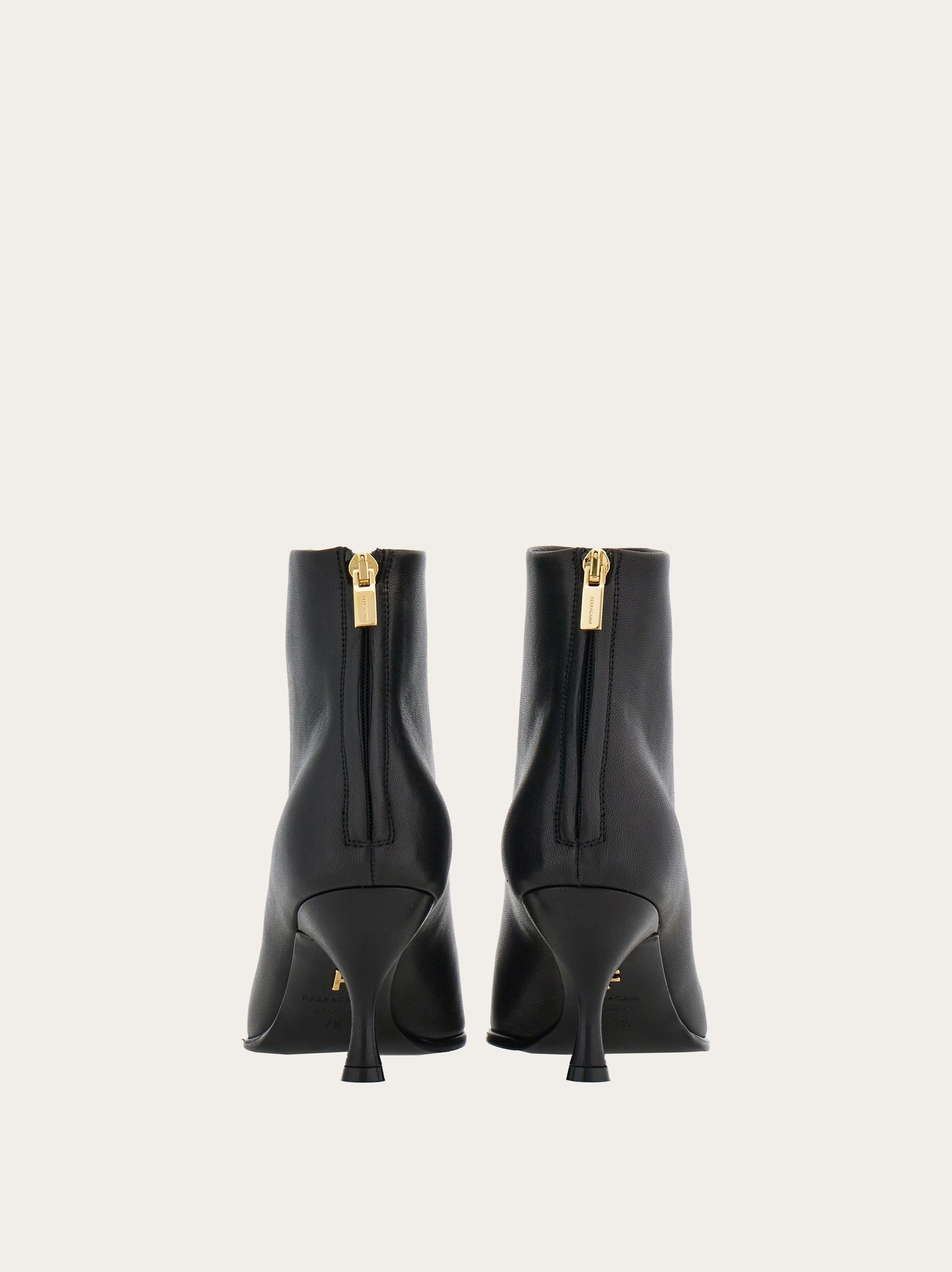 Pointed ankle boot - 4