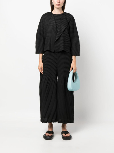 ISSEY MIYAKE pleated three-quarter cropped jacket outlook