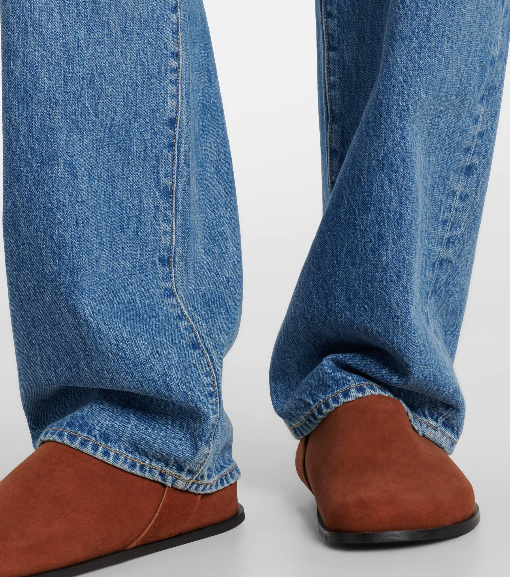 Hailey belted mid-rise barrel-leg jeans - 5