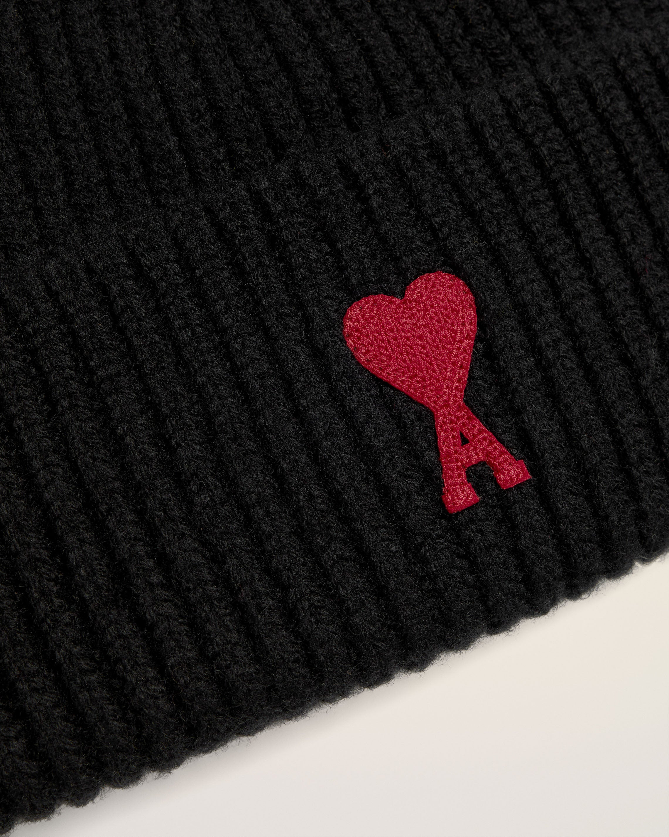 RED AMI DE COEUR BEANIE - 3