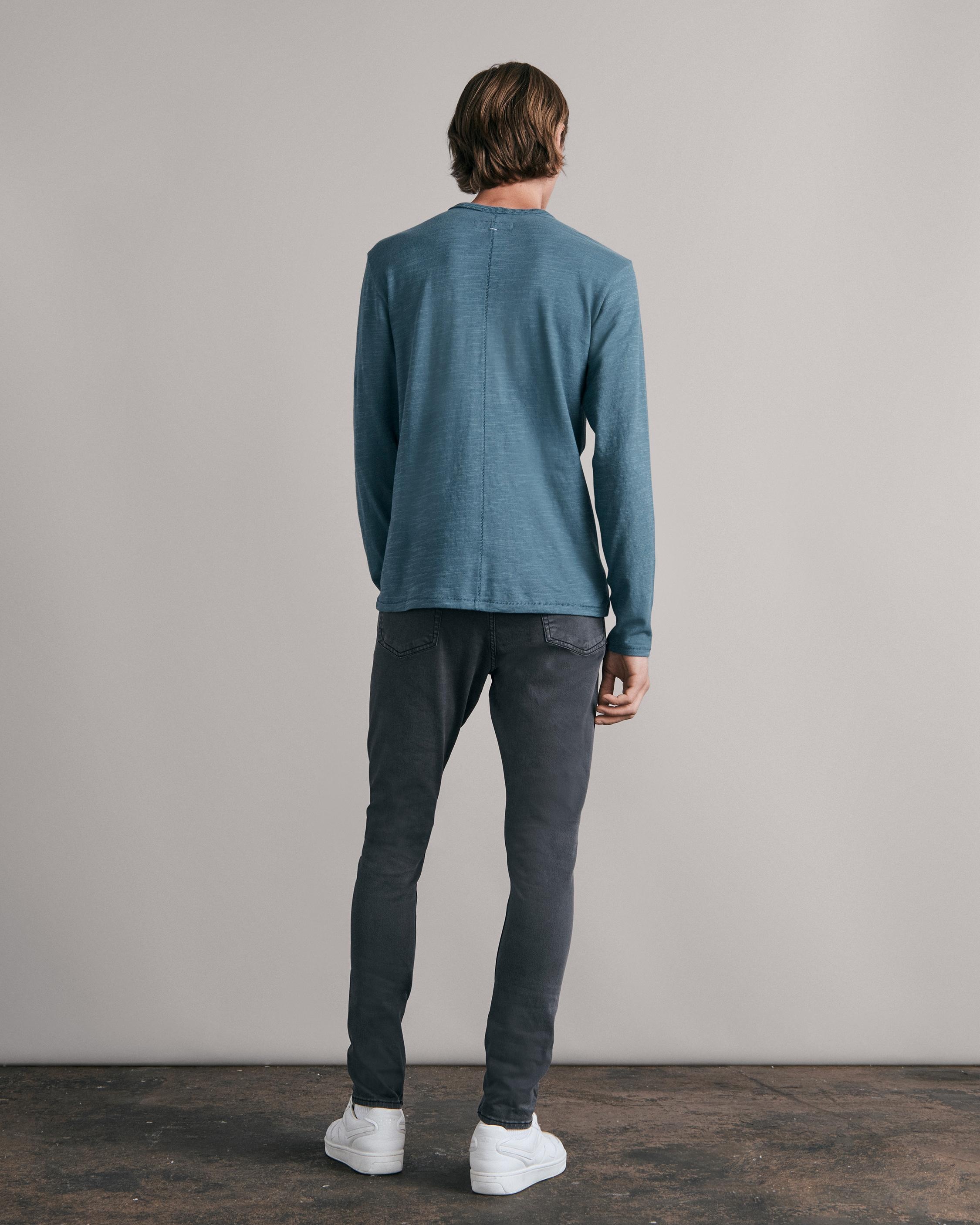Fit 1 - Shadow Grey
Skinny Fit Grey Authentic Stretch Jean - 3
