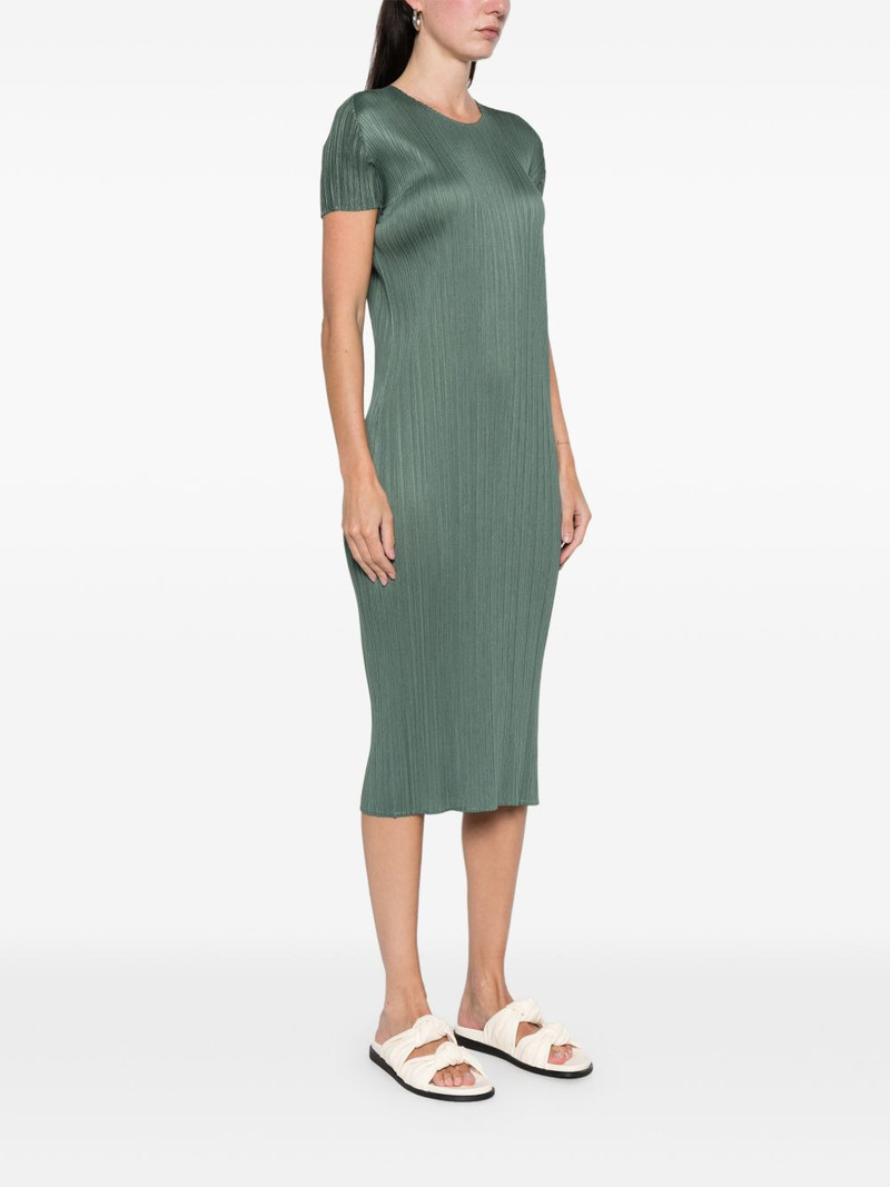 Pleated short-sleeve dress 3