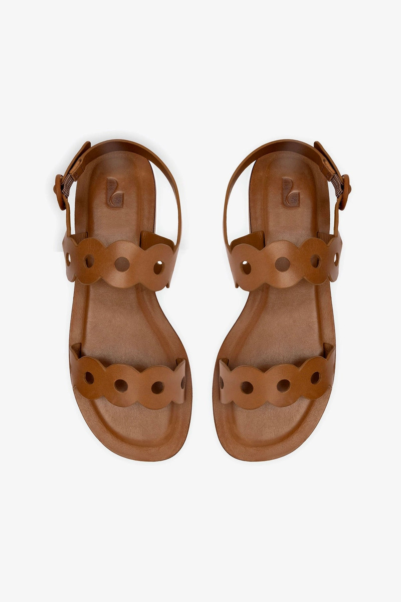 Florence Flat Sandal In Light Caramel Leather 7