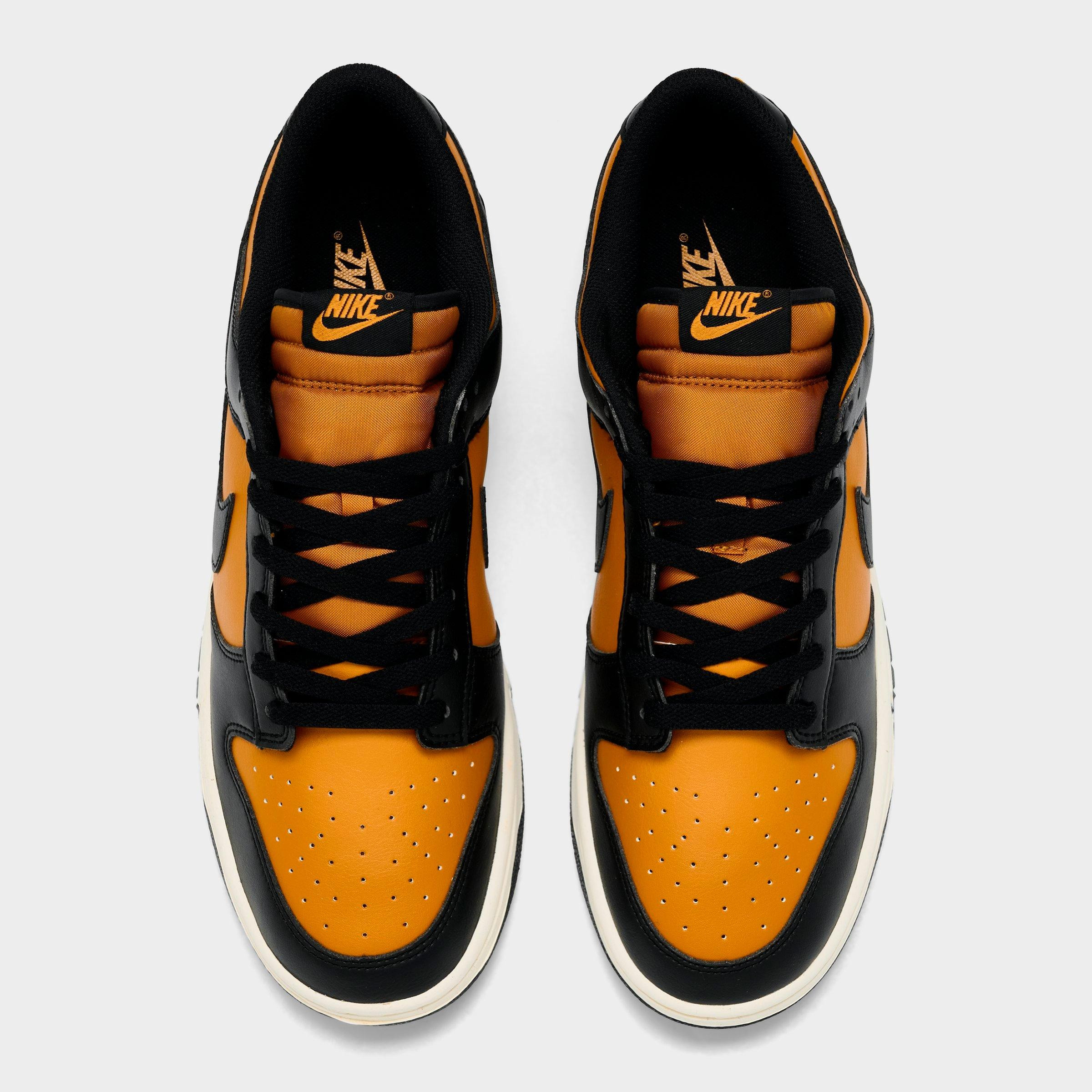 Men's Nike Dunk Low Retro Casual Shoes - 5