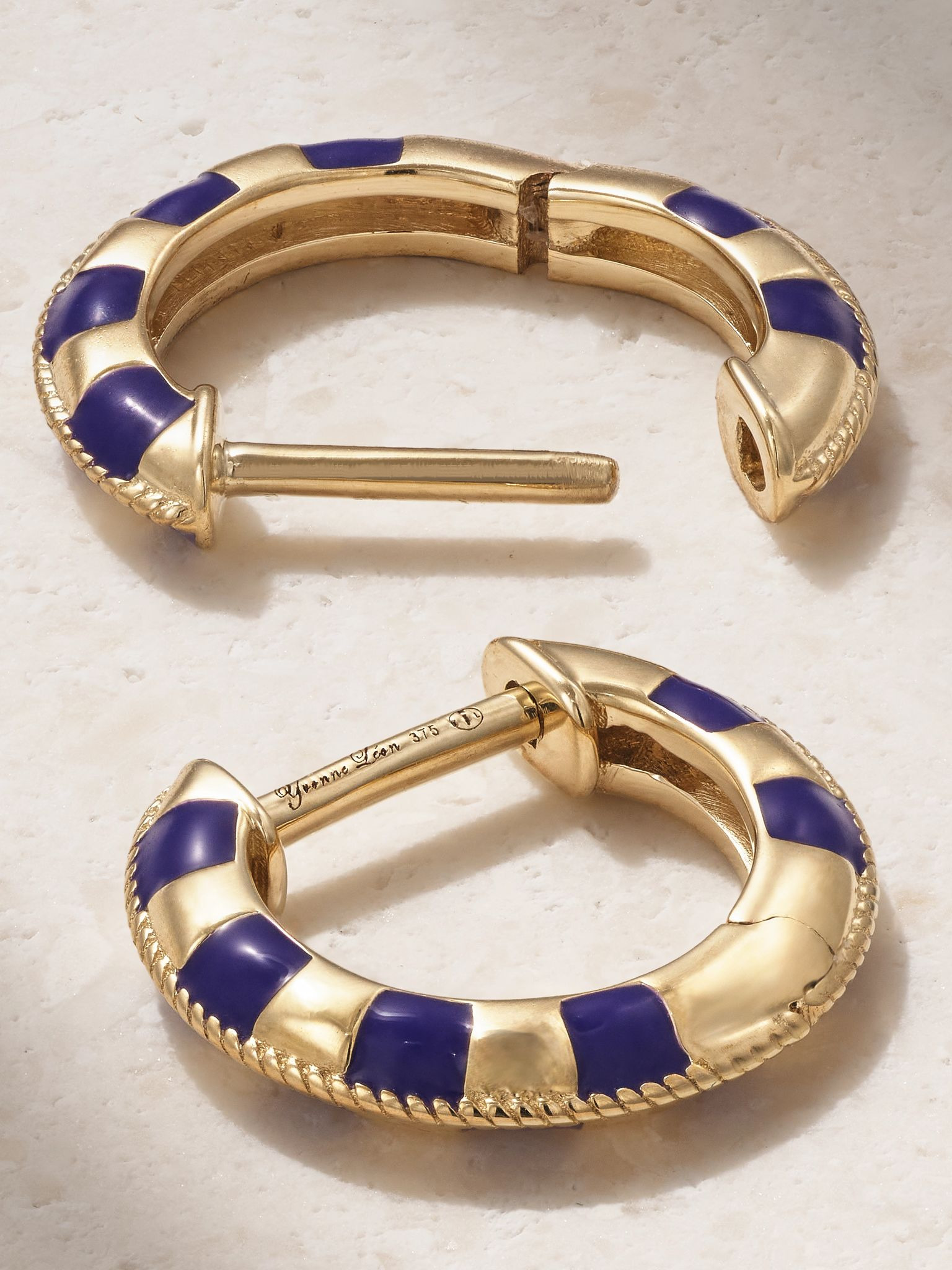9-karat gold enamel hoop earrings Blue - 3