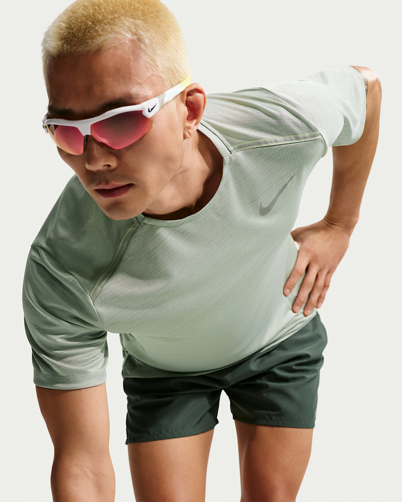 Nike Dri-FIT Miler Men's Short-Sleeve Running Top 3