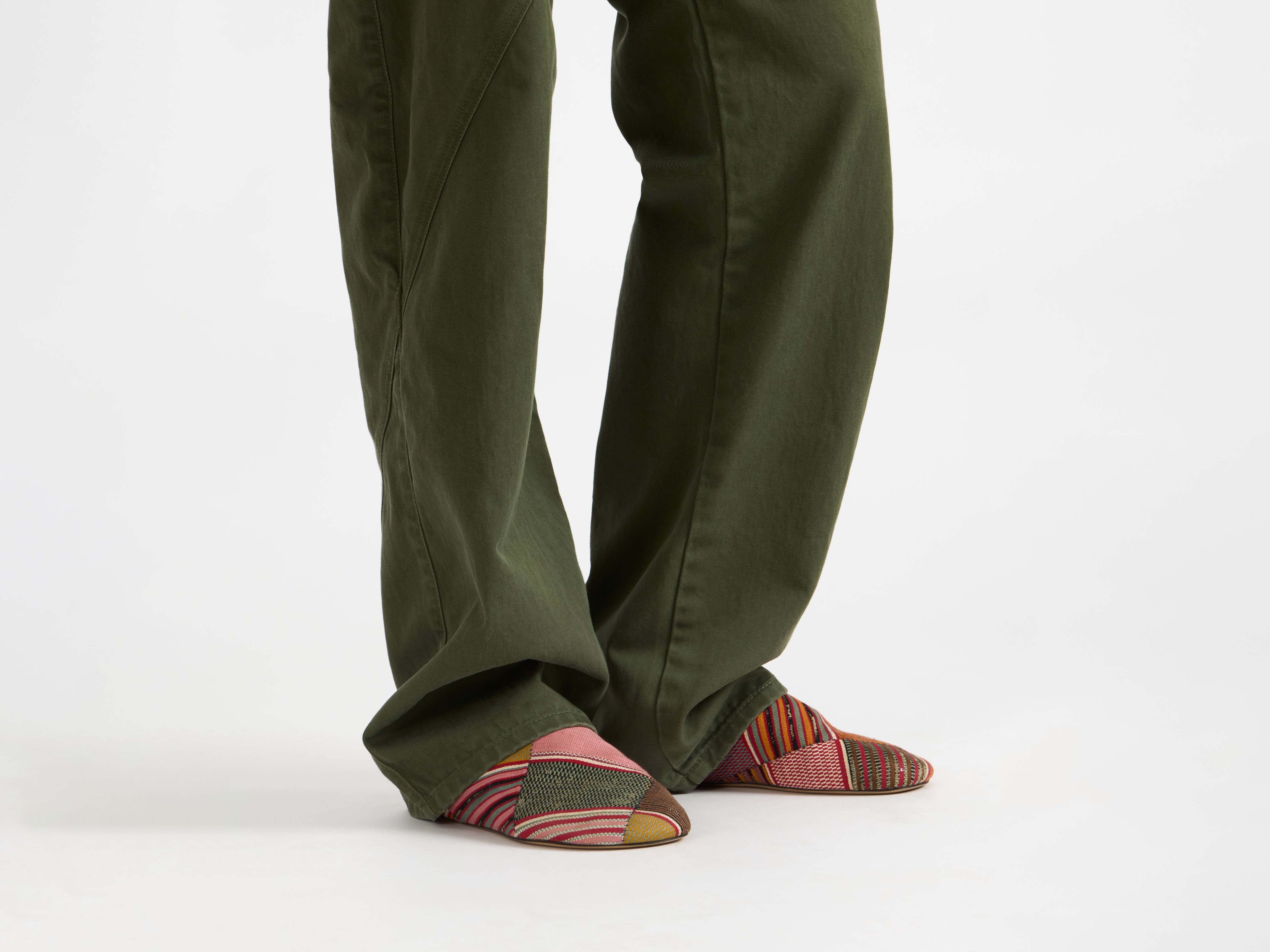 MENS SLIPPER MULES IN RED & MULTI - 2