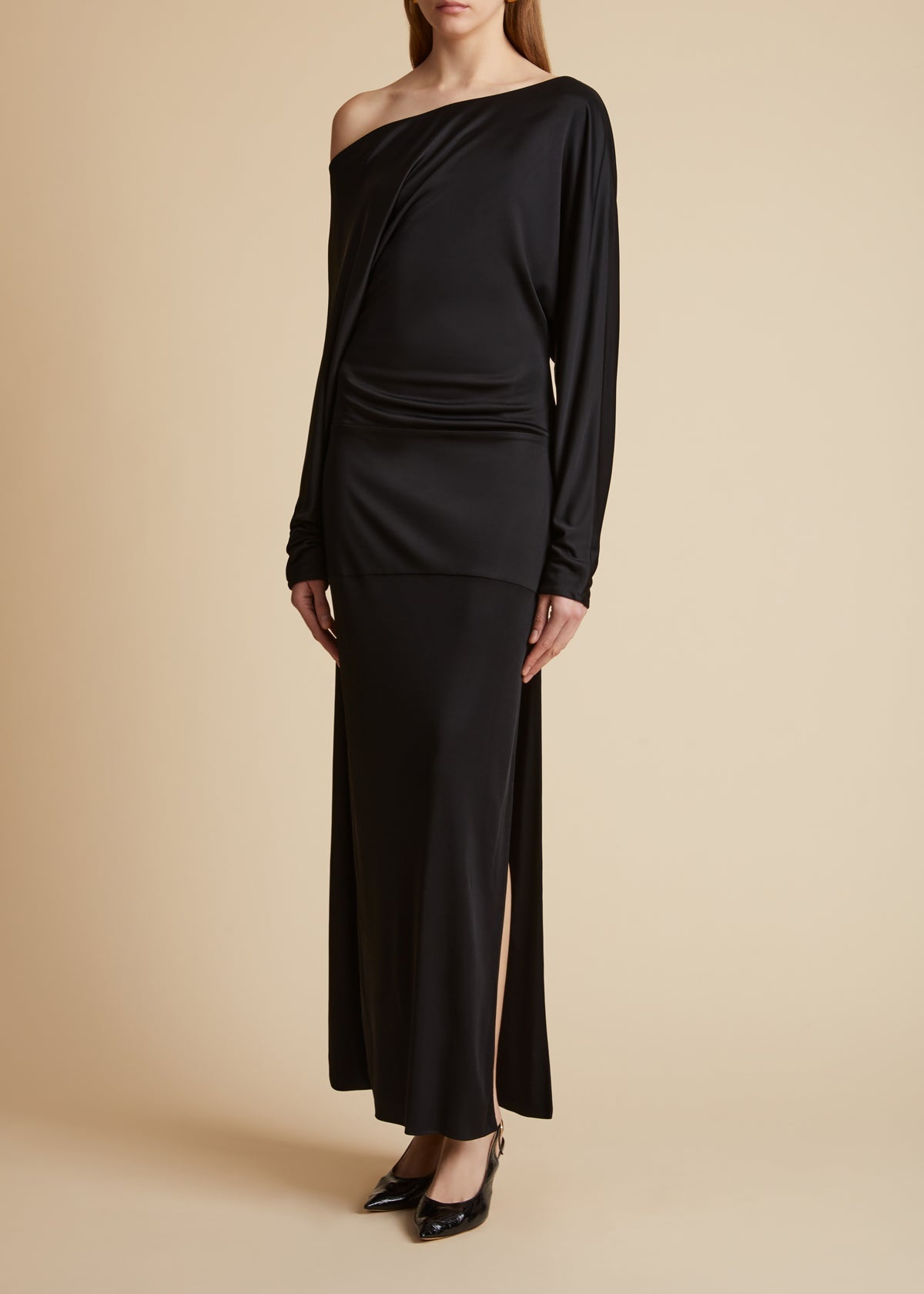 ワンピース KHAITE SS24 JUNET DRESS (54144084 200 BLACK) Junet Dress in Black – KHAITE