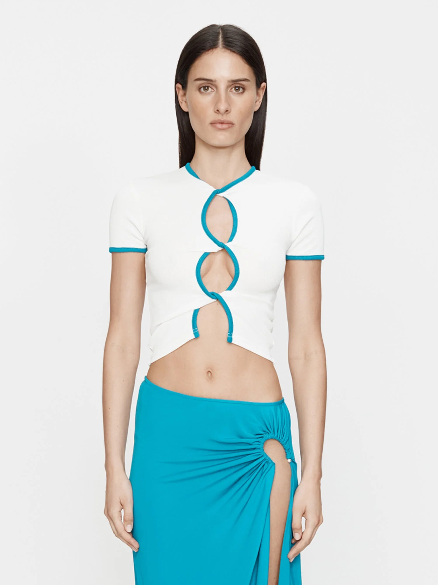 Open Twist Contrast Bind Tee - 1