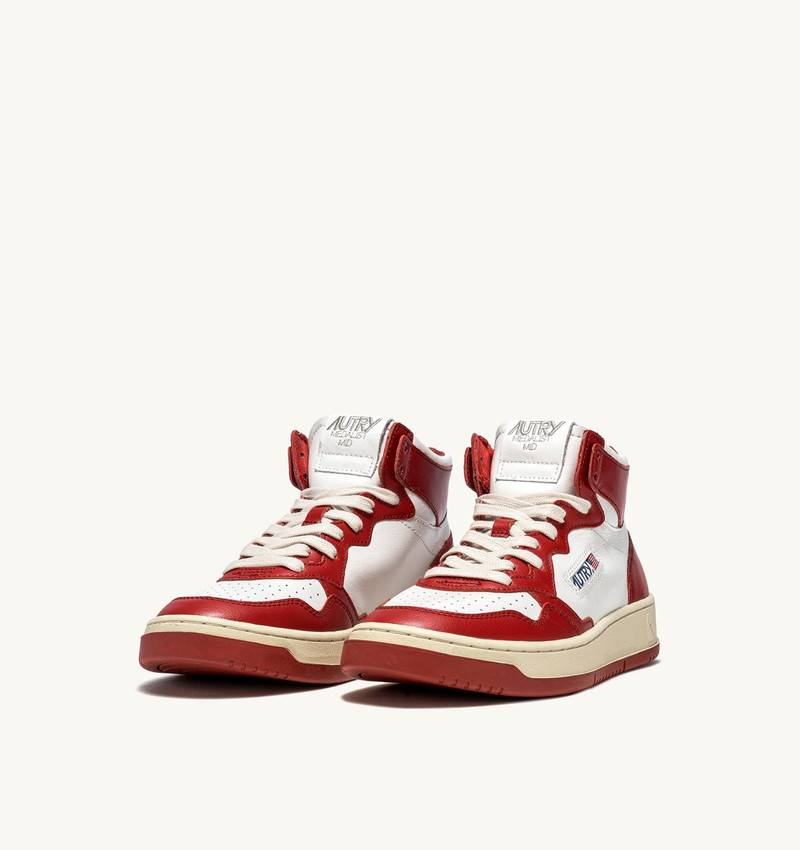 AUTRY MEDALIST MID BICOLOR SNEAKERS IN WHITE AND RED LEATHER outlook