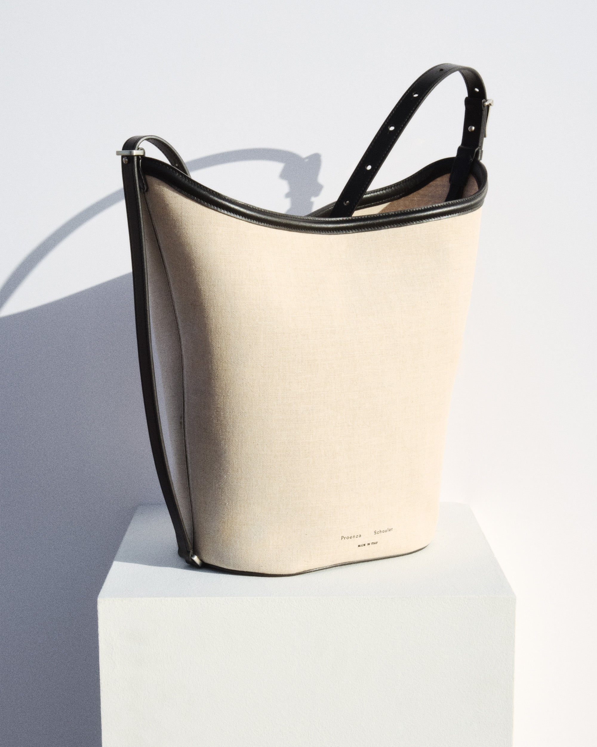 Brant Bucket Bag in Natural Linen - 9