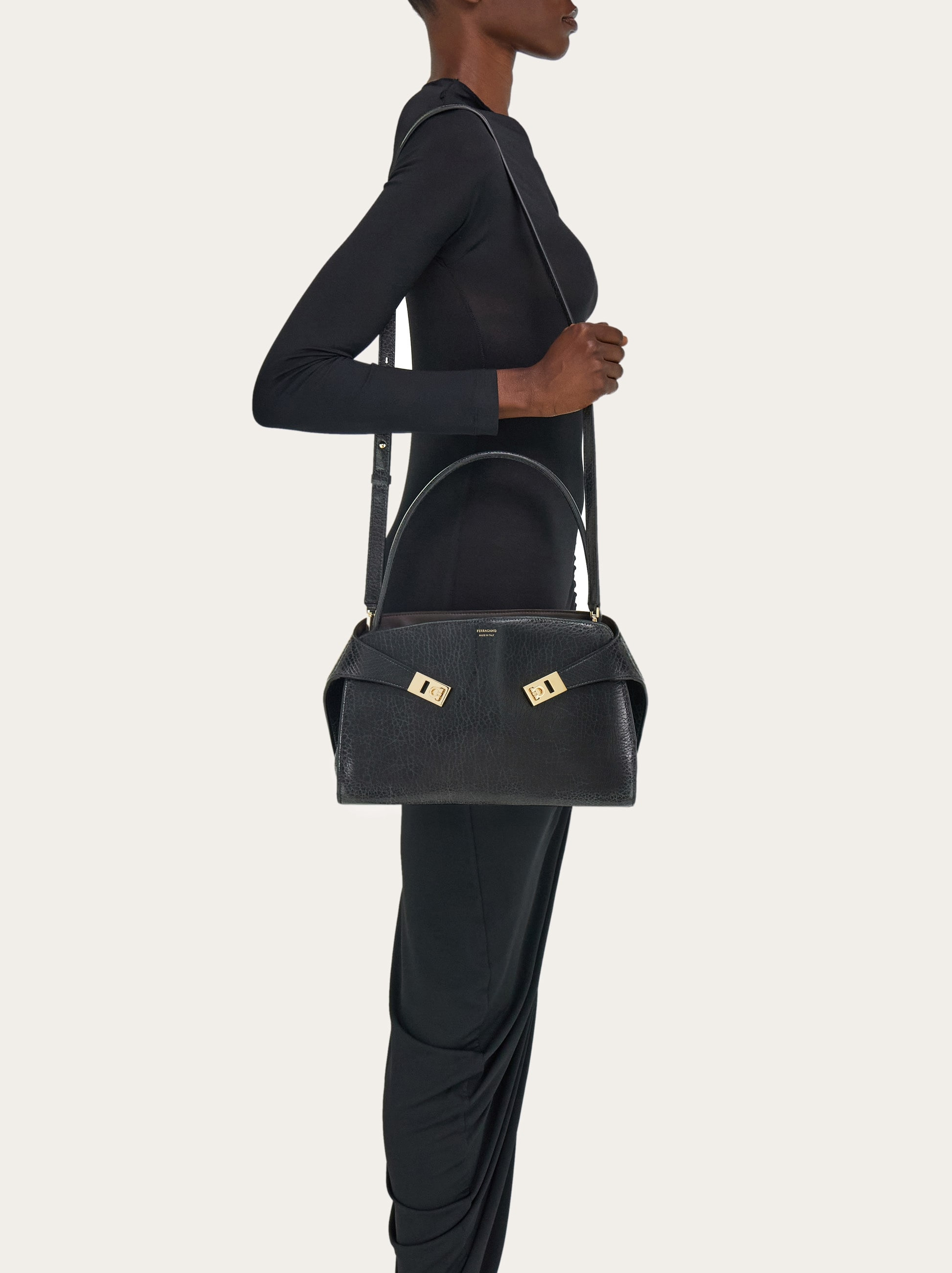 Hug soft bicolor shoulder bag (M) - 9