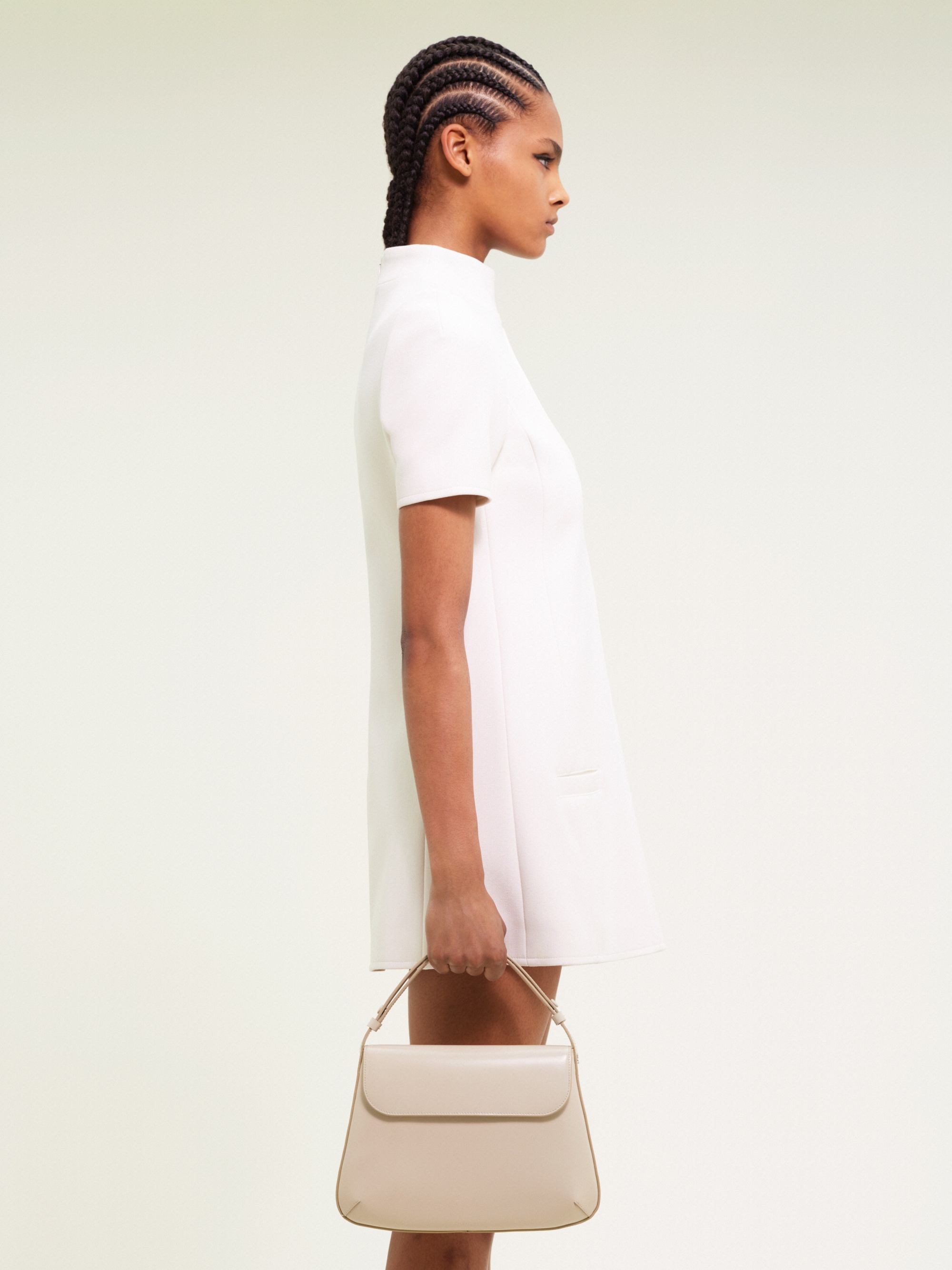 SLEEK LEATHER MEDIUM BAG - 5