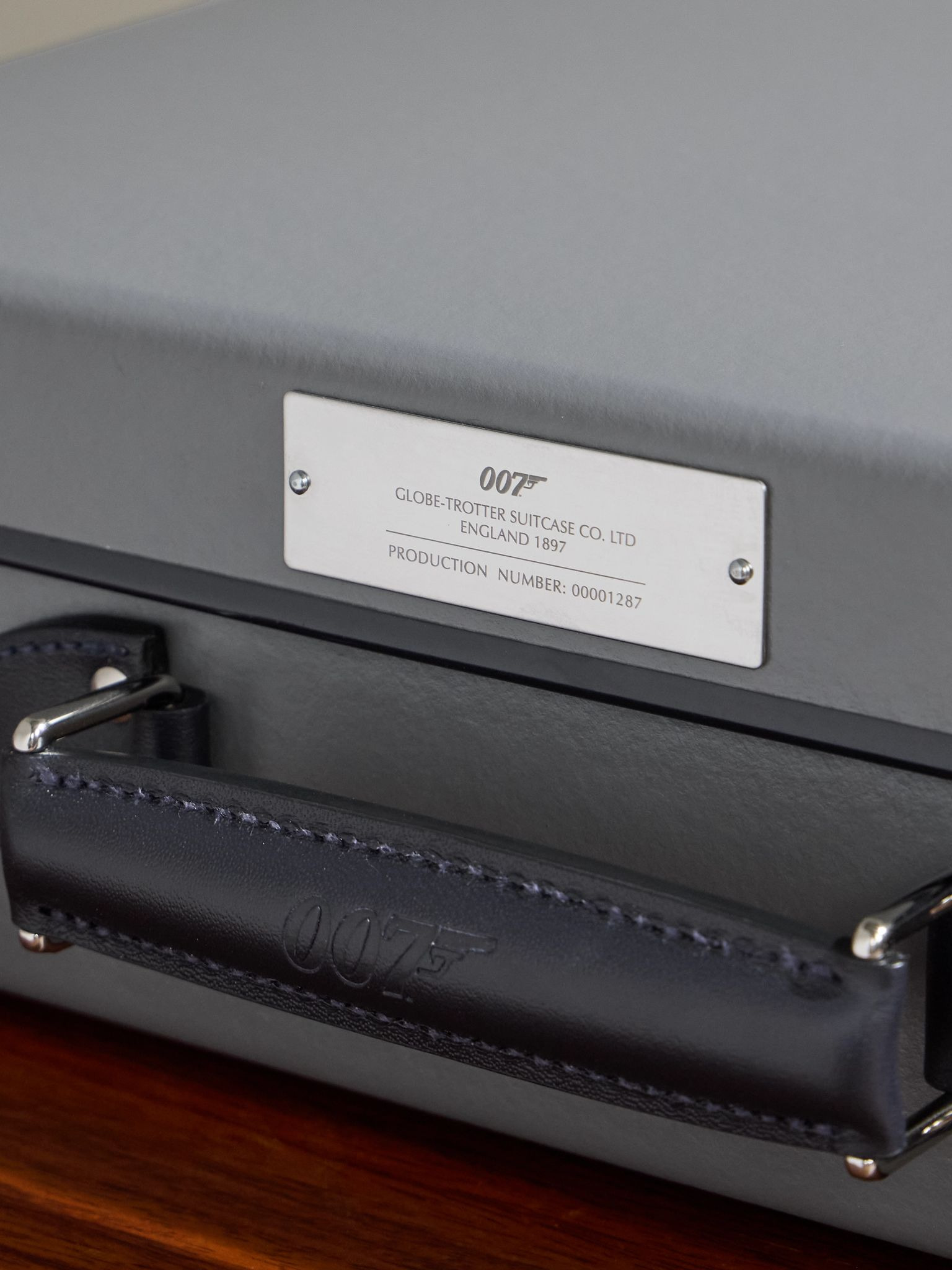 + 007 No Time To Die Leather-Trimmed Vulcanised Fibreboard Attaché Case Dark gray - 4