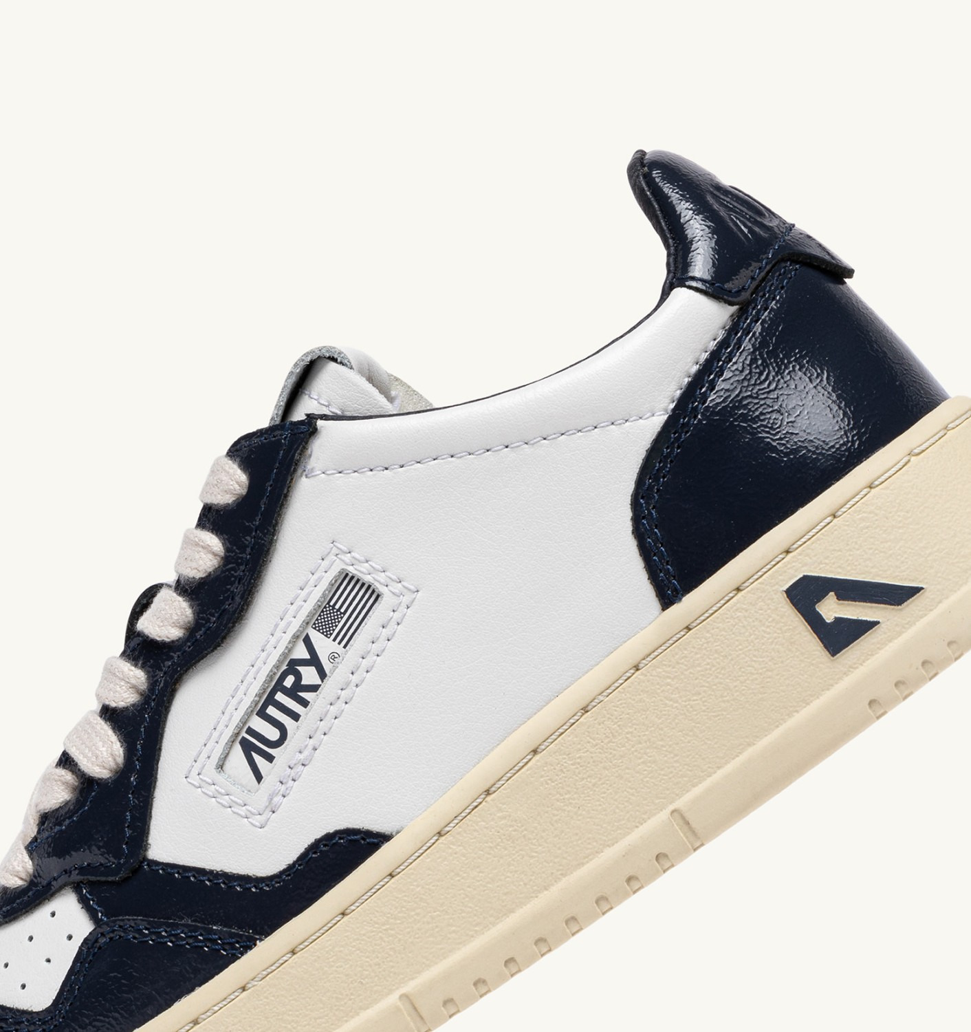 MEDALIST LOW SNEAKERS IN WHITE AND NIGHT BLUE LEATHER - 7