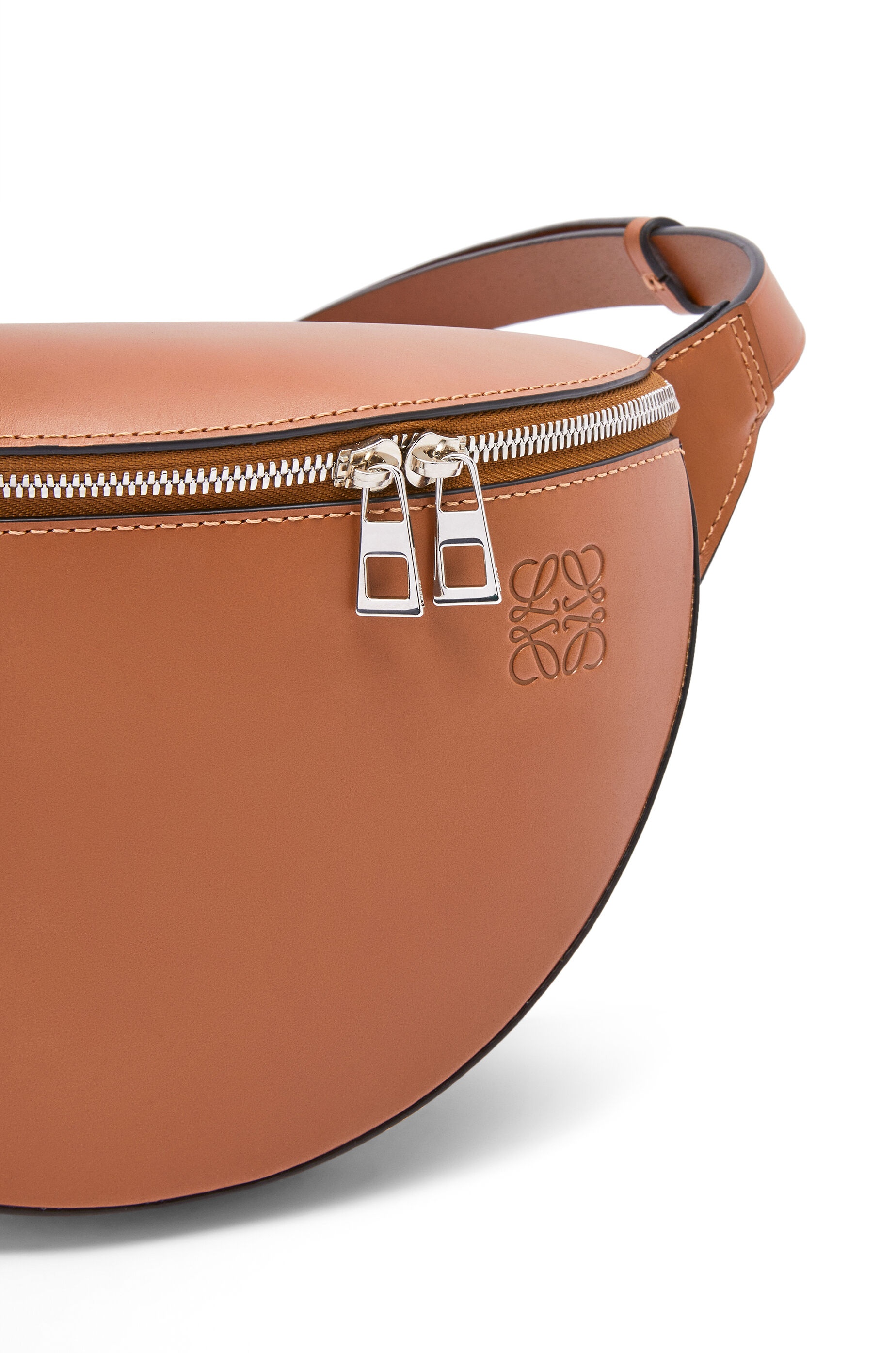 Bumbag in vegetal calfskin - 7