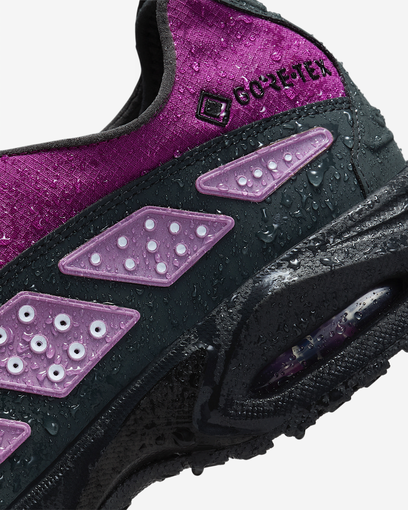 ◆正規品◆NIKE AIR MAX SNDR GORE-TEX BOLD BERRY(W)◆関税込◆ Nike Air Max SNDR Gore-Tex Bold Berry - Jun 2025 - FZ4238