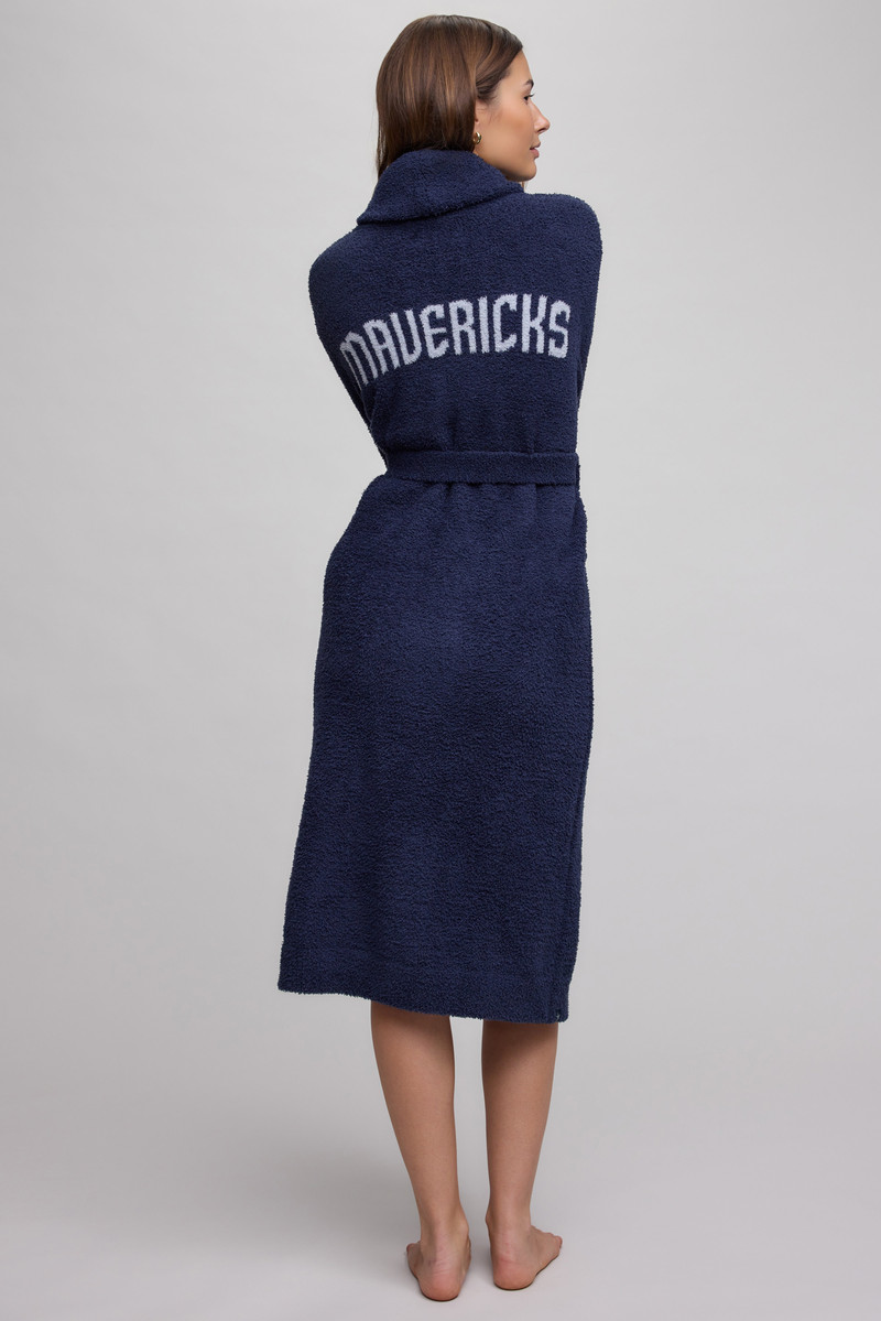CozyChic® Dallas Mavericks™ Unisex Robe 3