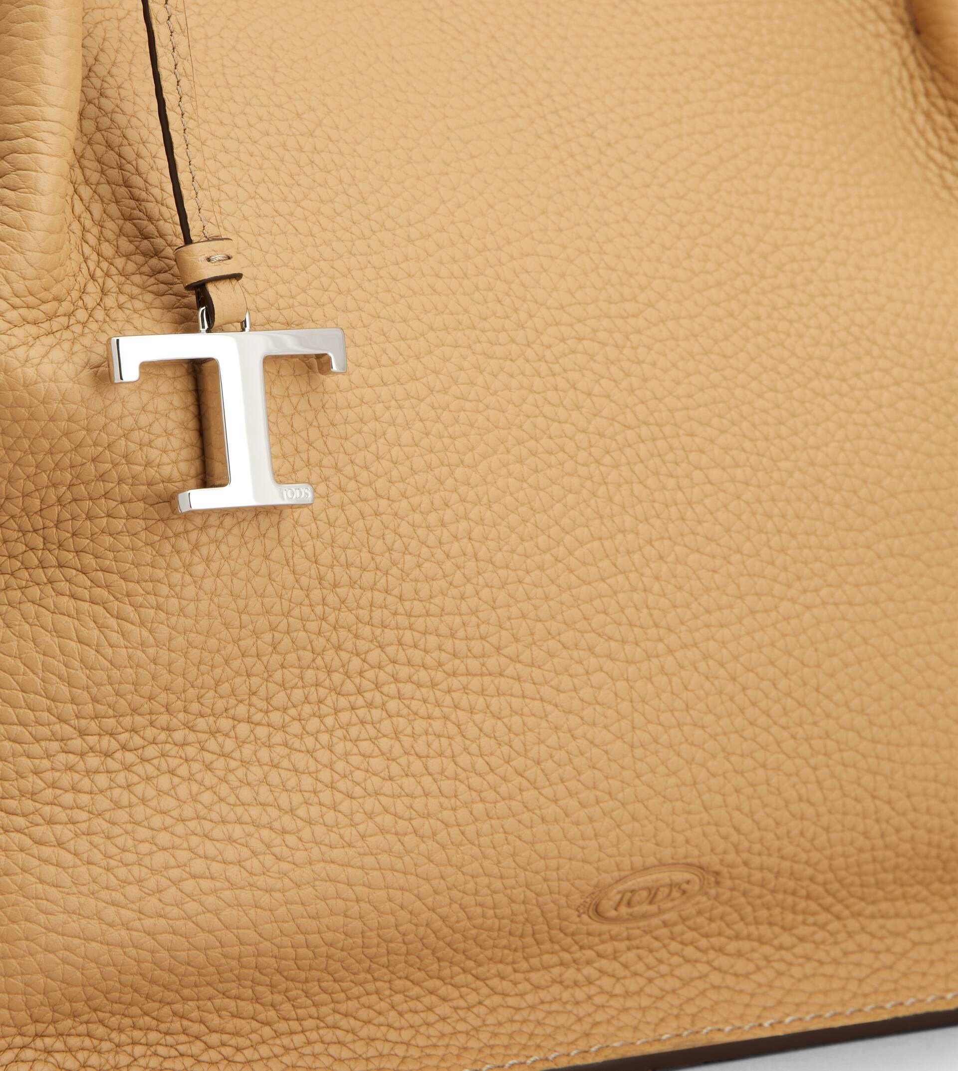 BUCKET BAG IN LEATHER MEDIUM - BEIGE - 5