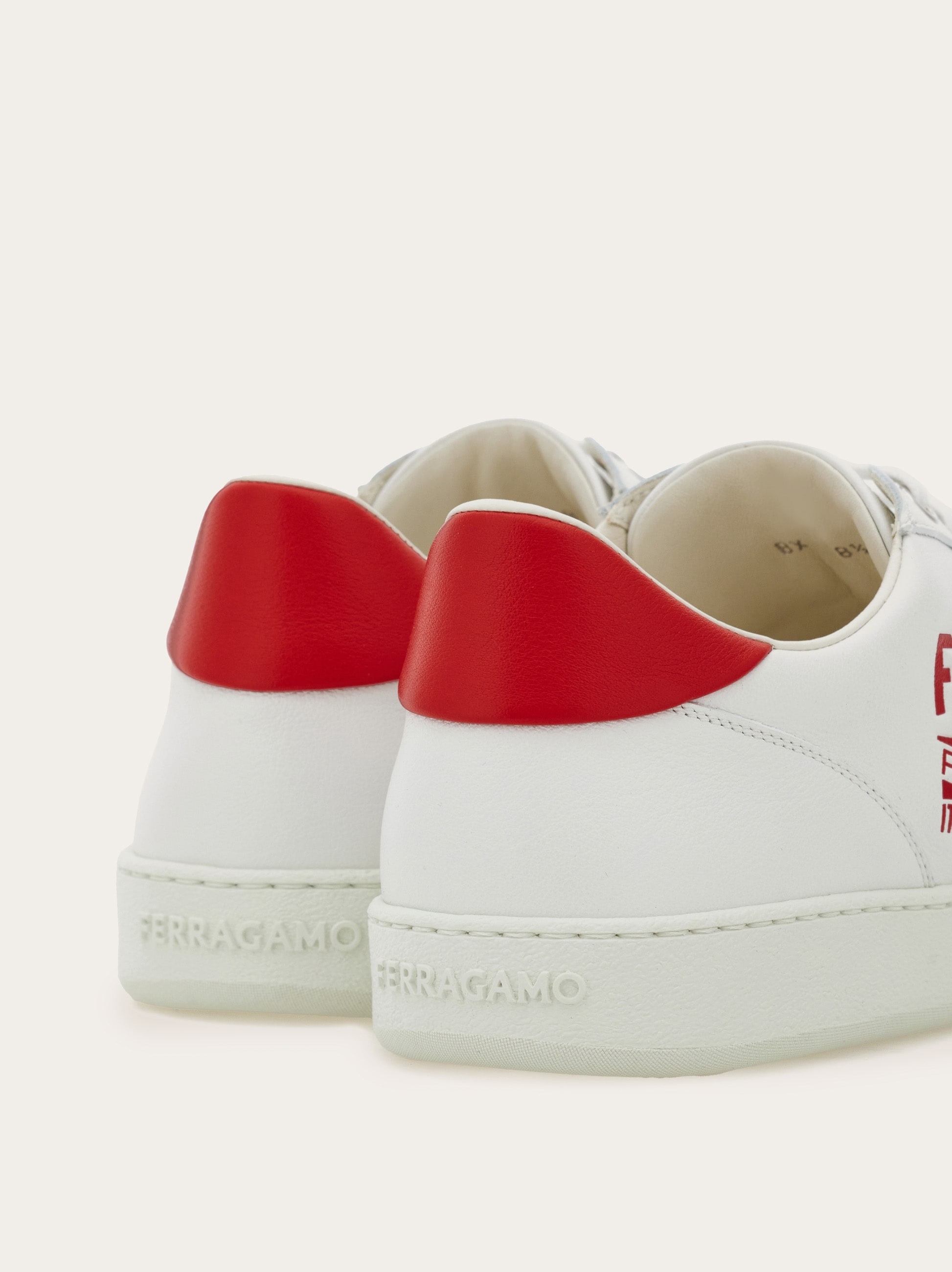 ★Ferragamo★030418766117 ロゴロウトップスニーカー FERRAGAMO Low top sneaker with logo | REVERSIBLE