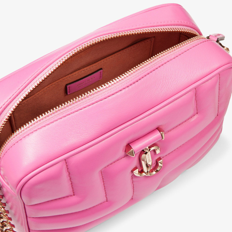 Varenne Avenue Camera/m
Candy Pink Quilted Nappa Leather Camera Bag 4