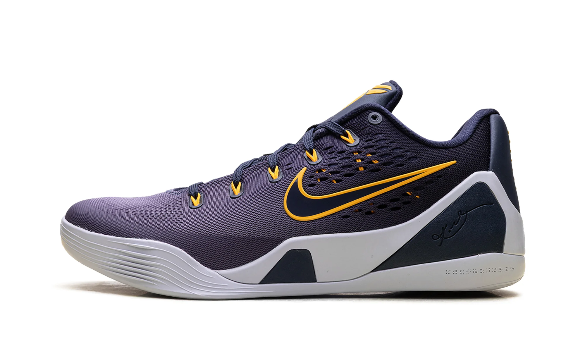 Kobe 9 EM Low Protro "Fade" IH1401 401 - 1