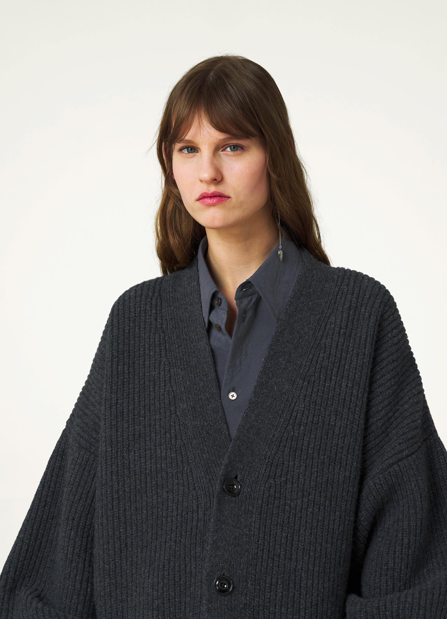 FELTED CARDIGAN COAT
SHETLAND - 9