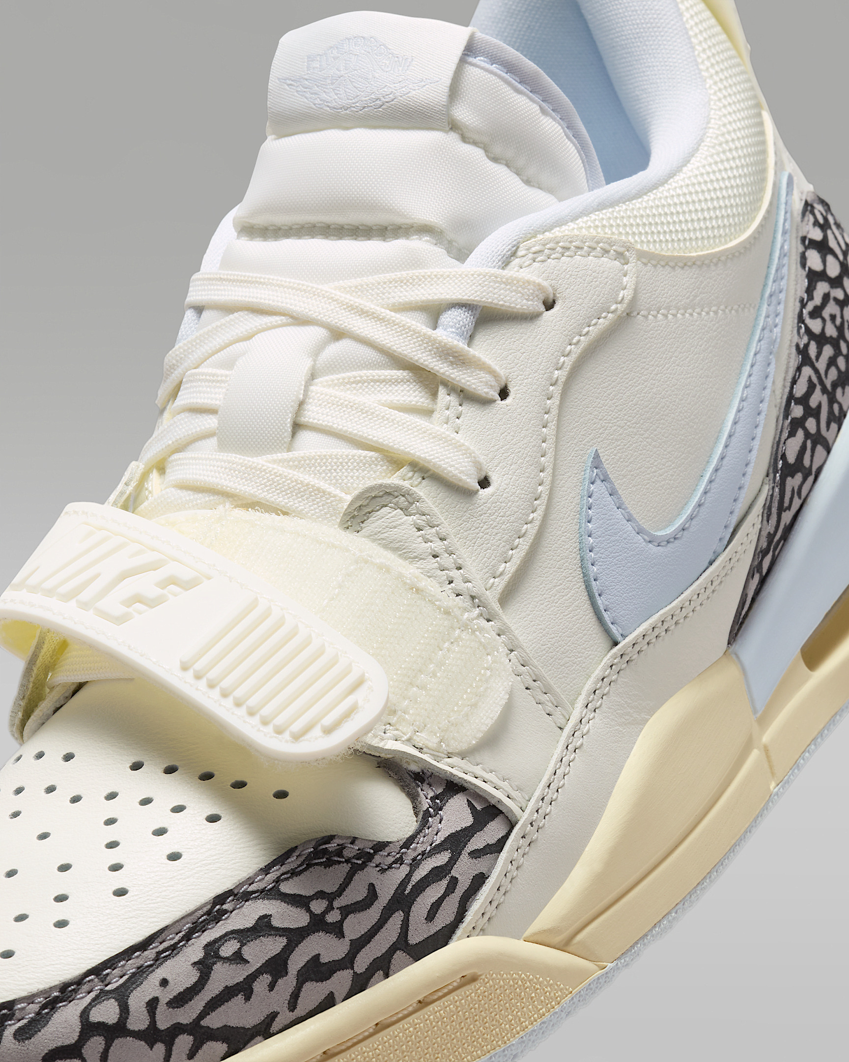 Jordan Air Jordan Legacy 312 Low Women's Shoes | REVERSIBLE