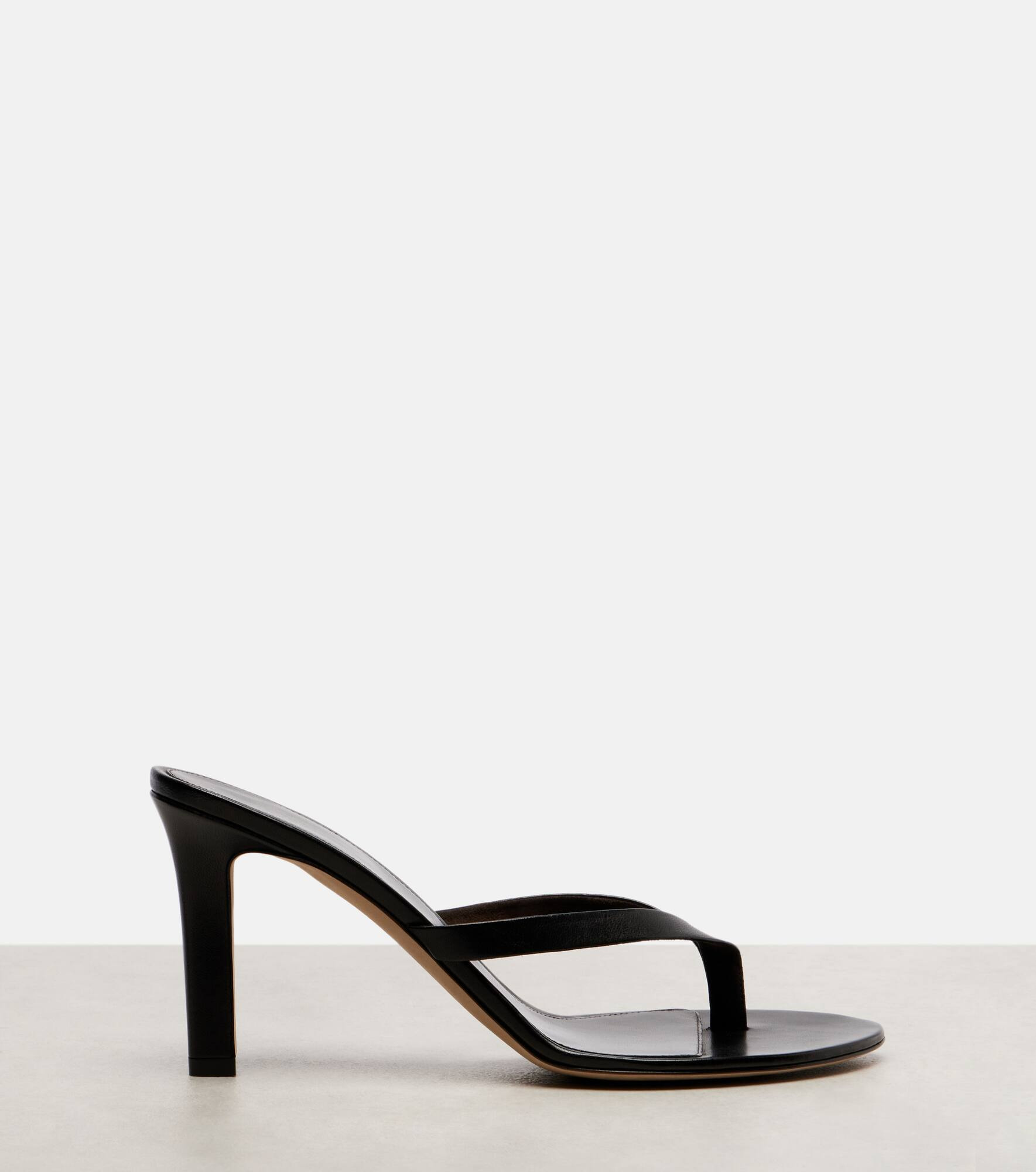 Sacha leather thong sandals - 4