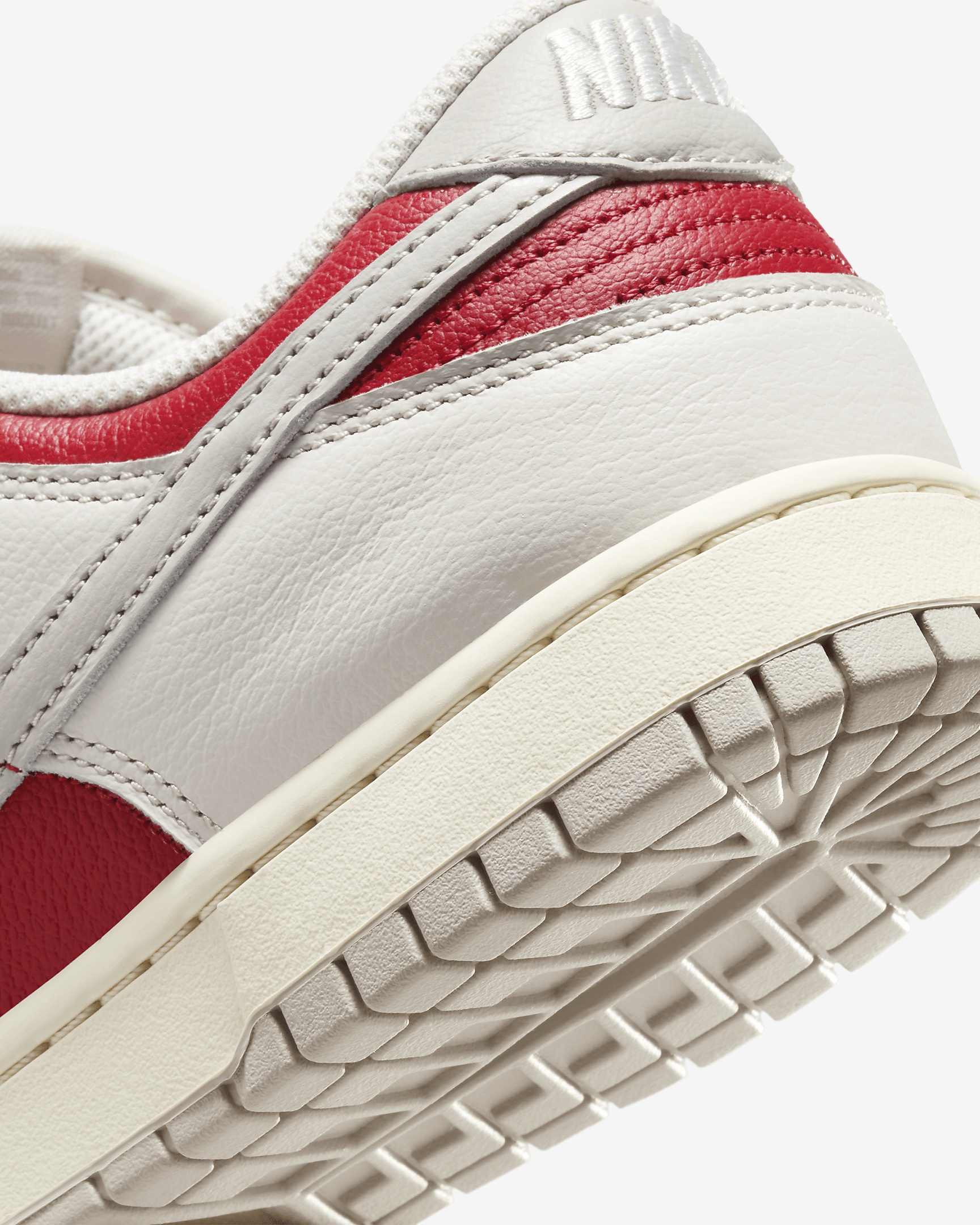 Nike Dunk Low Retro Shoes - 8