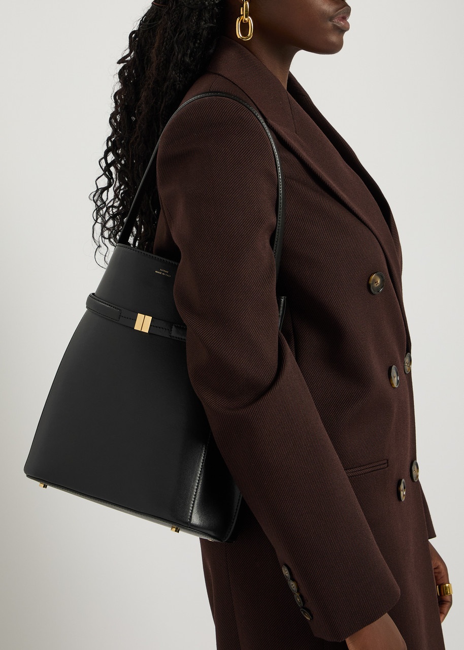 Toteme Belted Leather Bucket bag - 5