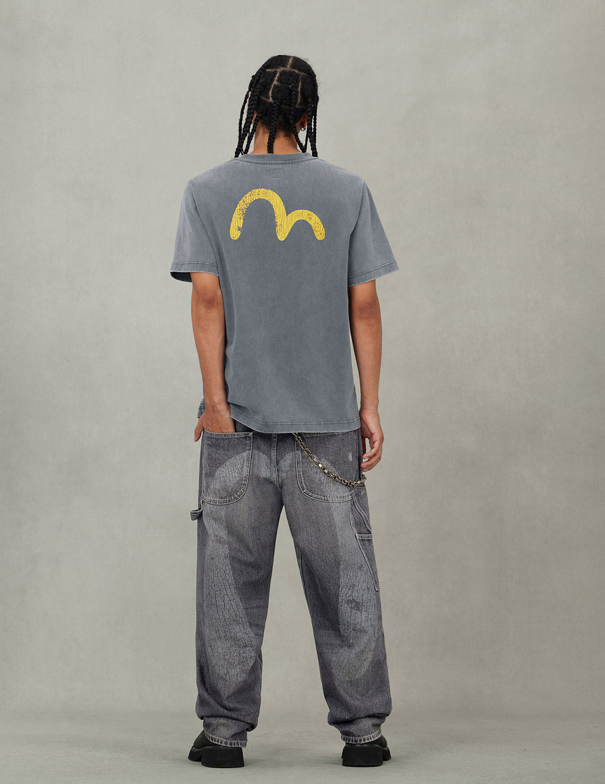 Washed and Distressed Daicock Print Relax Fit Jeans - 6