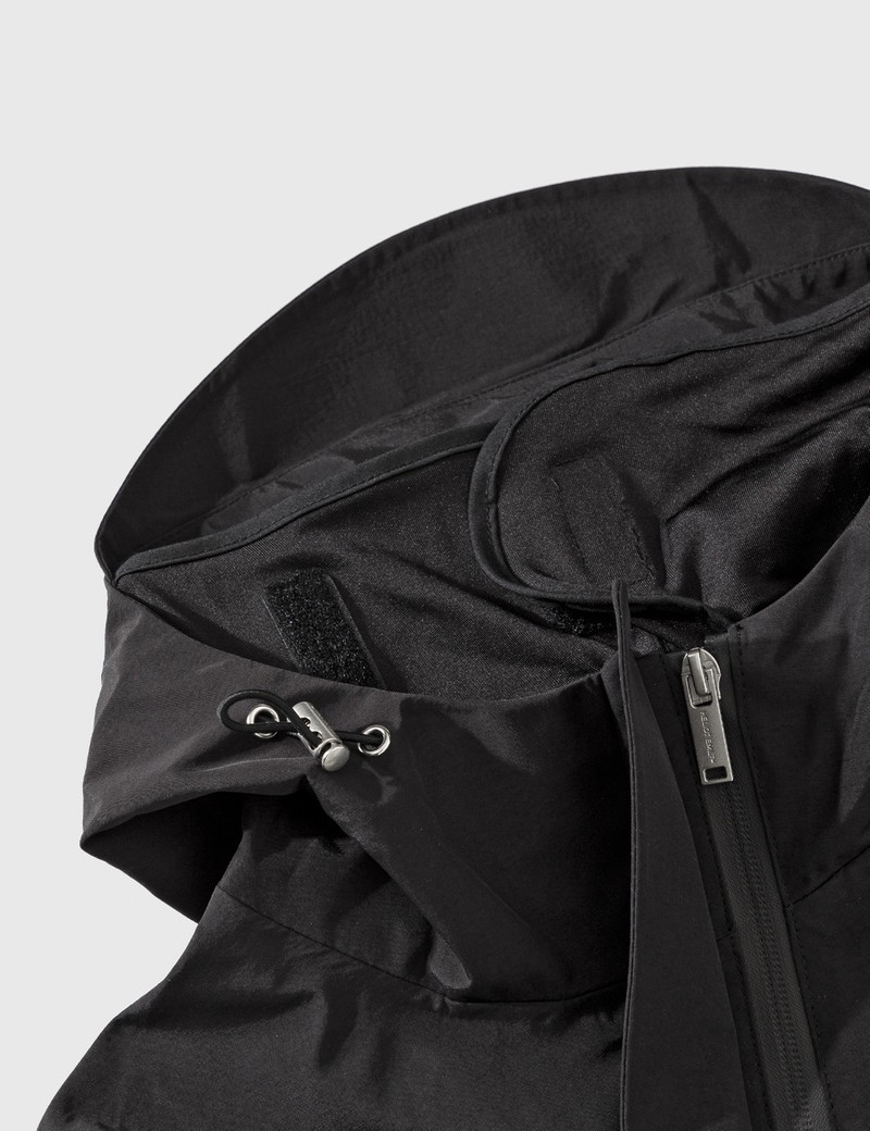 DIAGONAL ZIP TECHNICAL JACKET 8