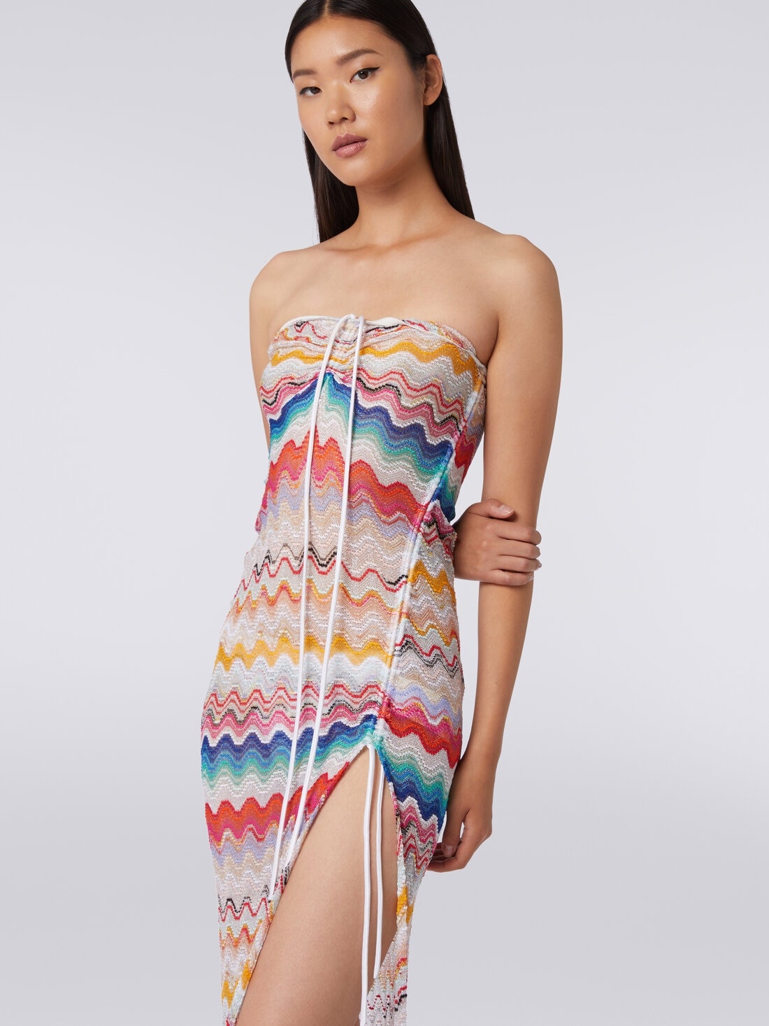 Long cover up dress in wave motif crochet - 5