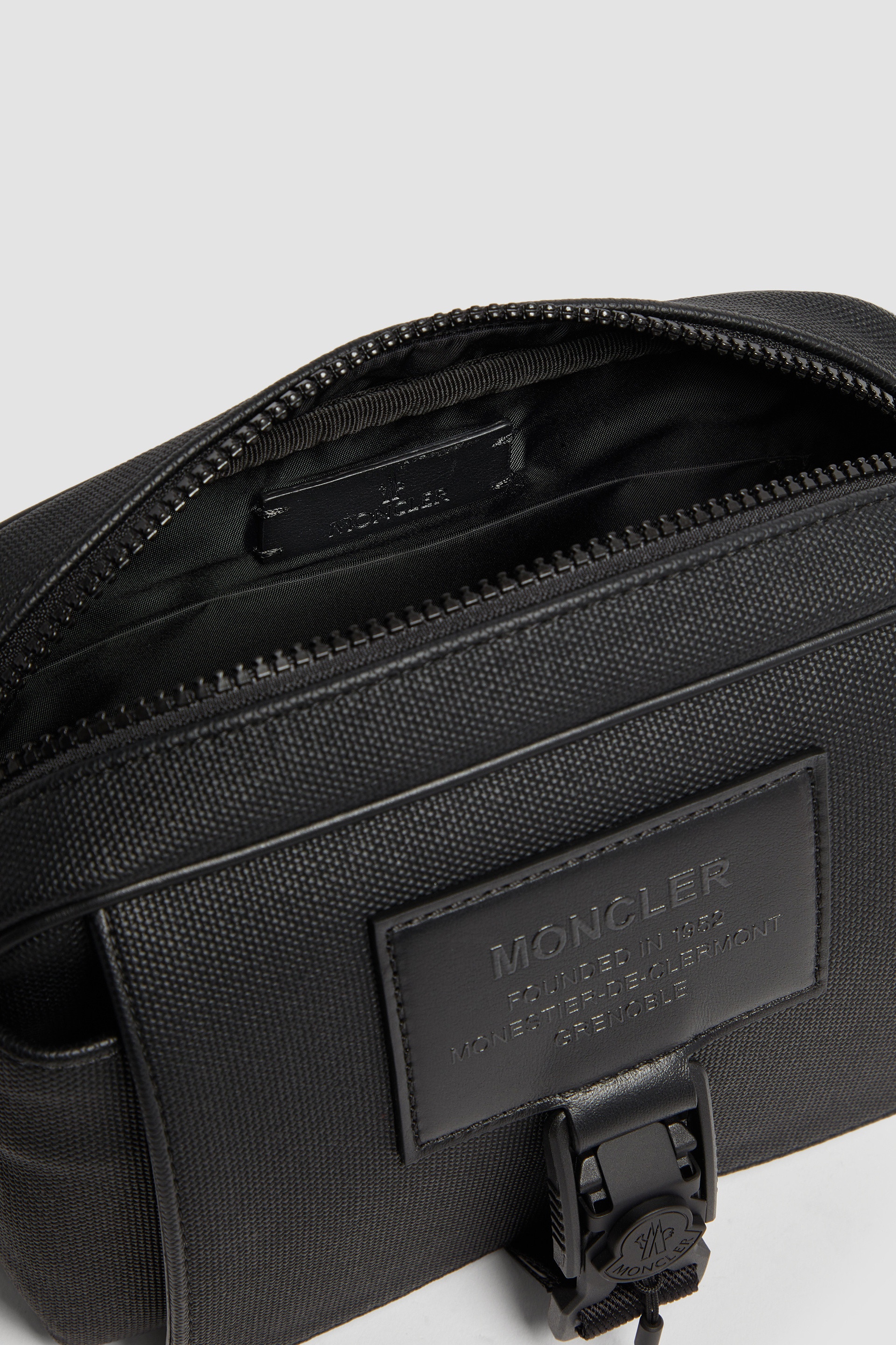 Moncler Nakoa Cross Body Bag | REVERSIBLE