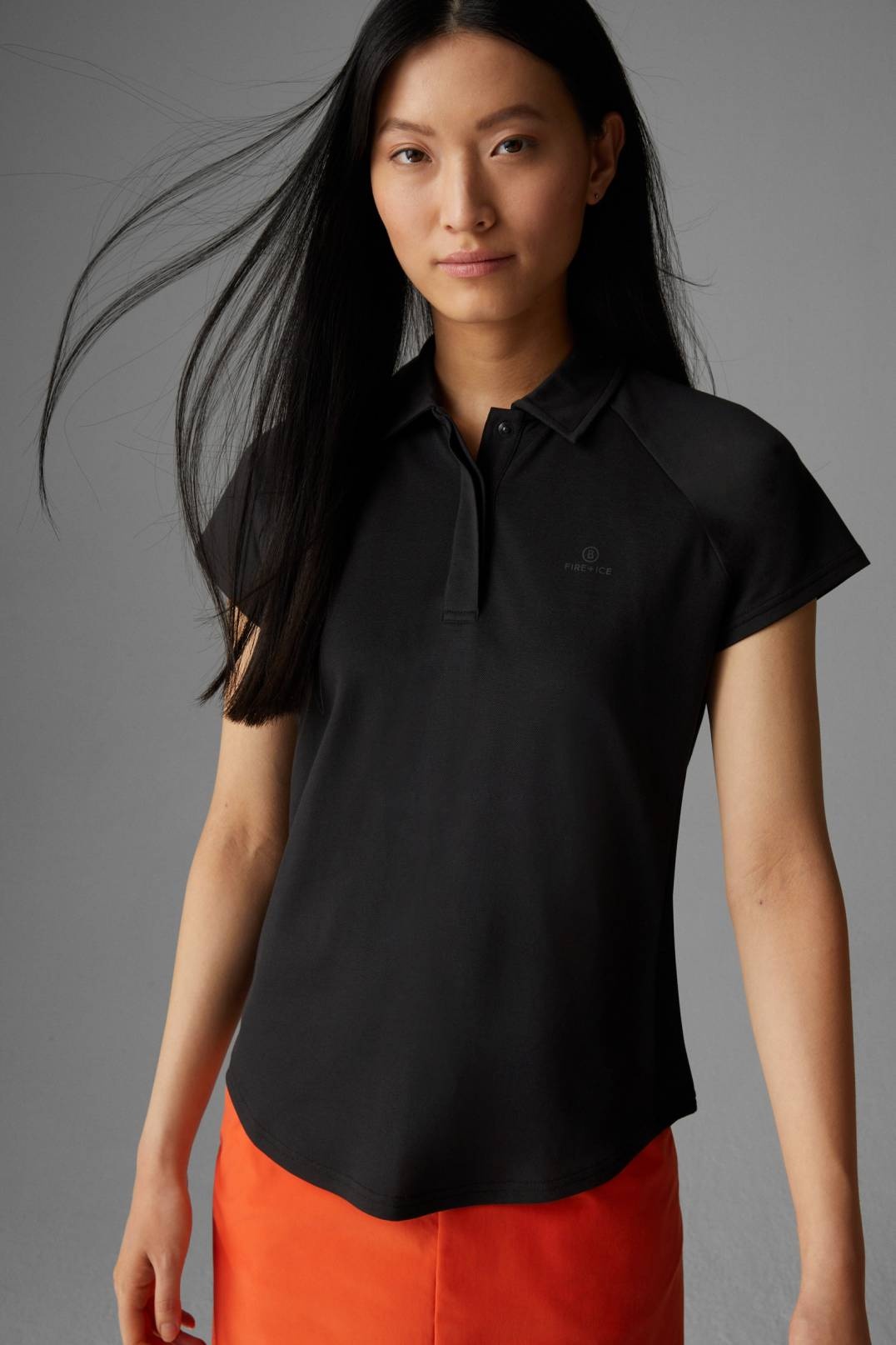 JENN FUNCTIONAL POLO SHIRT IN BLACK - 2