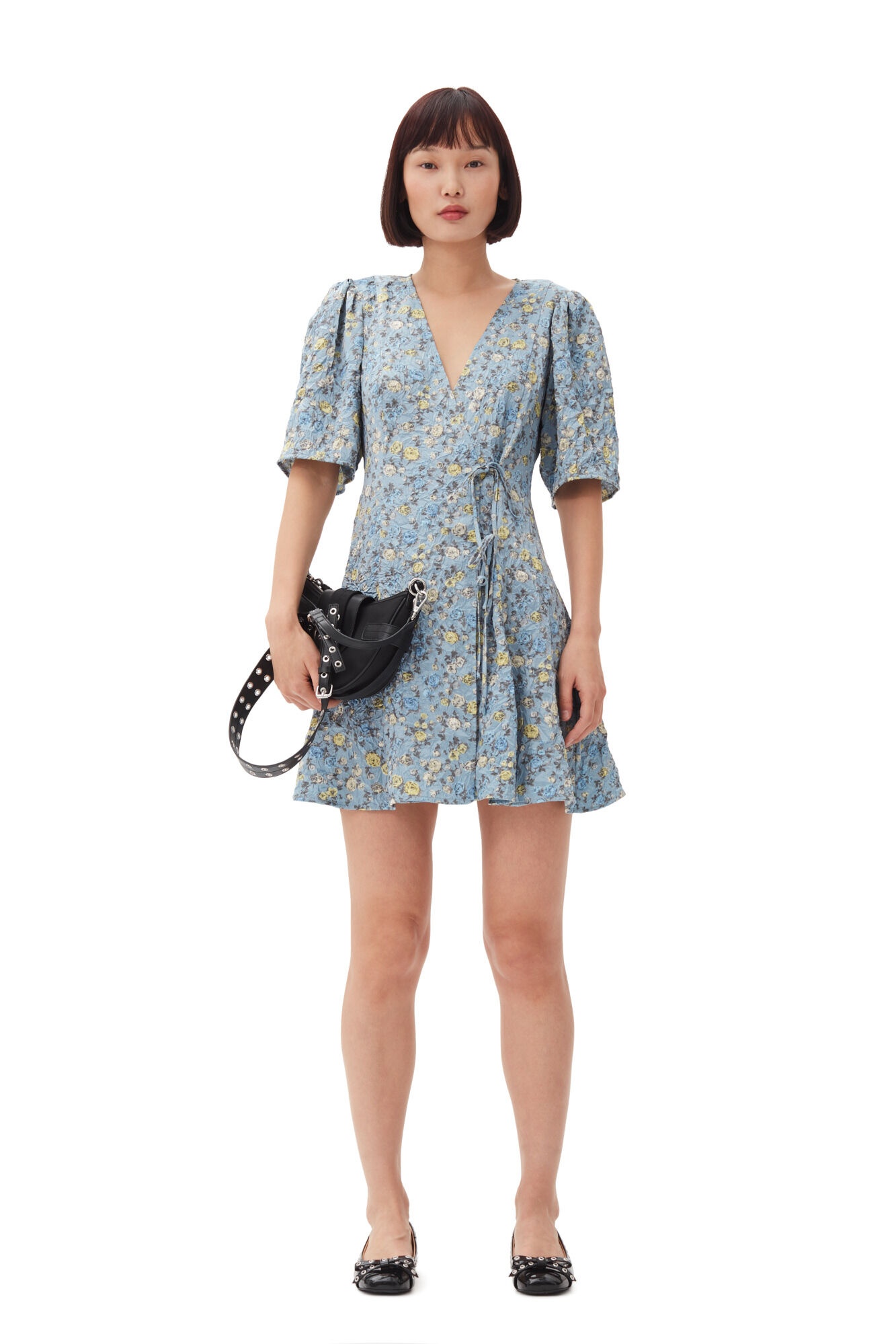 BLUE FLORAL PRINTED CRINKLED SATIN MINI WRAP DRESS - 4