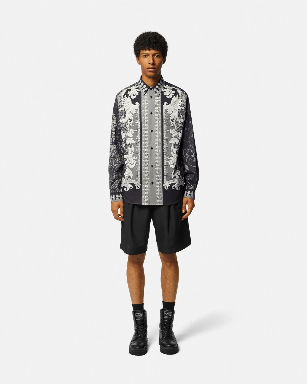 ヴェルサーチ　VERSACE 22992259_53135001_1000.jpg