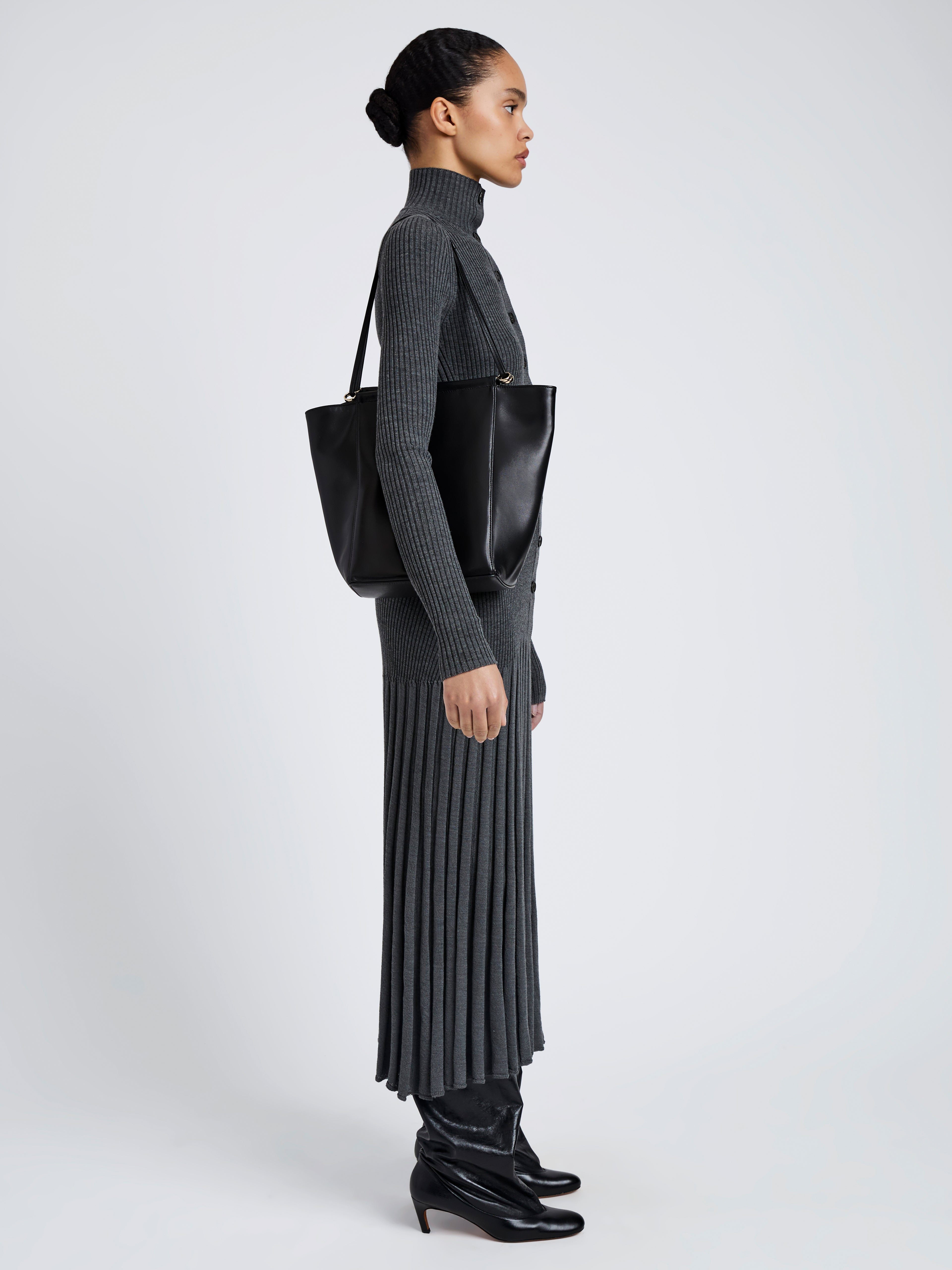 Reade Shoulder Bag in Nappa - 2