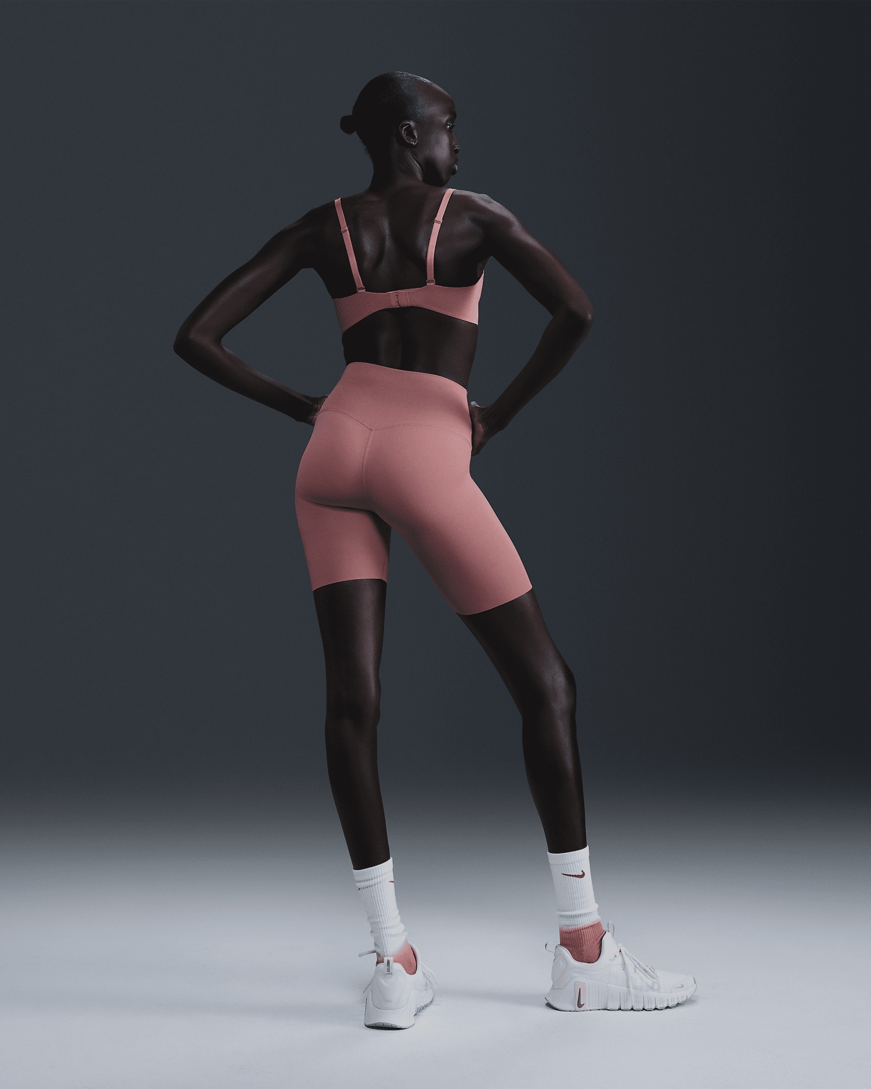Nike Alate Minimalist Women's Light-Support Padded Convertible Sports Bra - 5